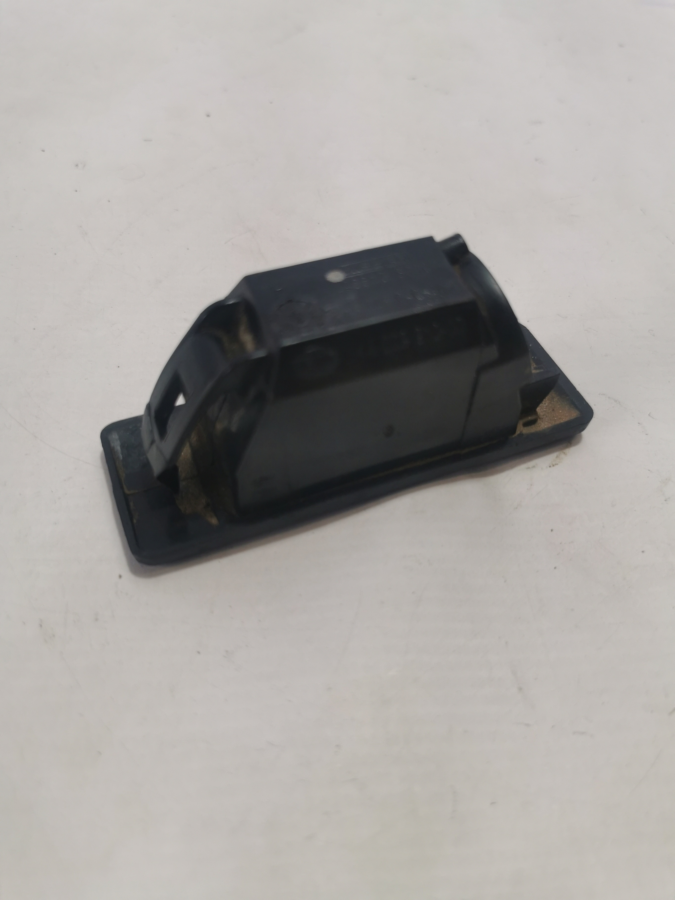 Luz De Placa Nissan Versa 2019/2020 265108990a 2