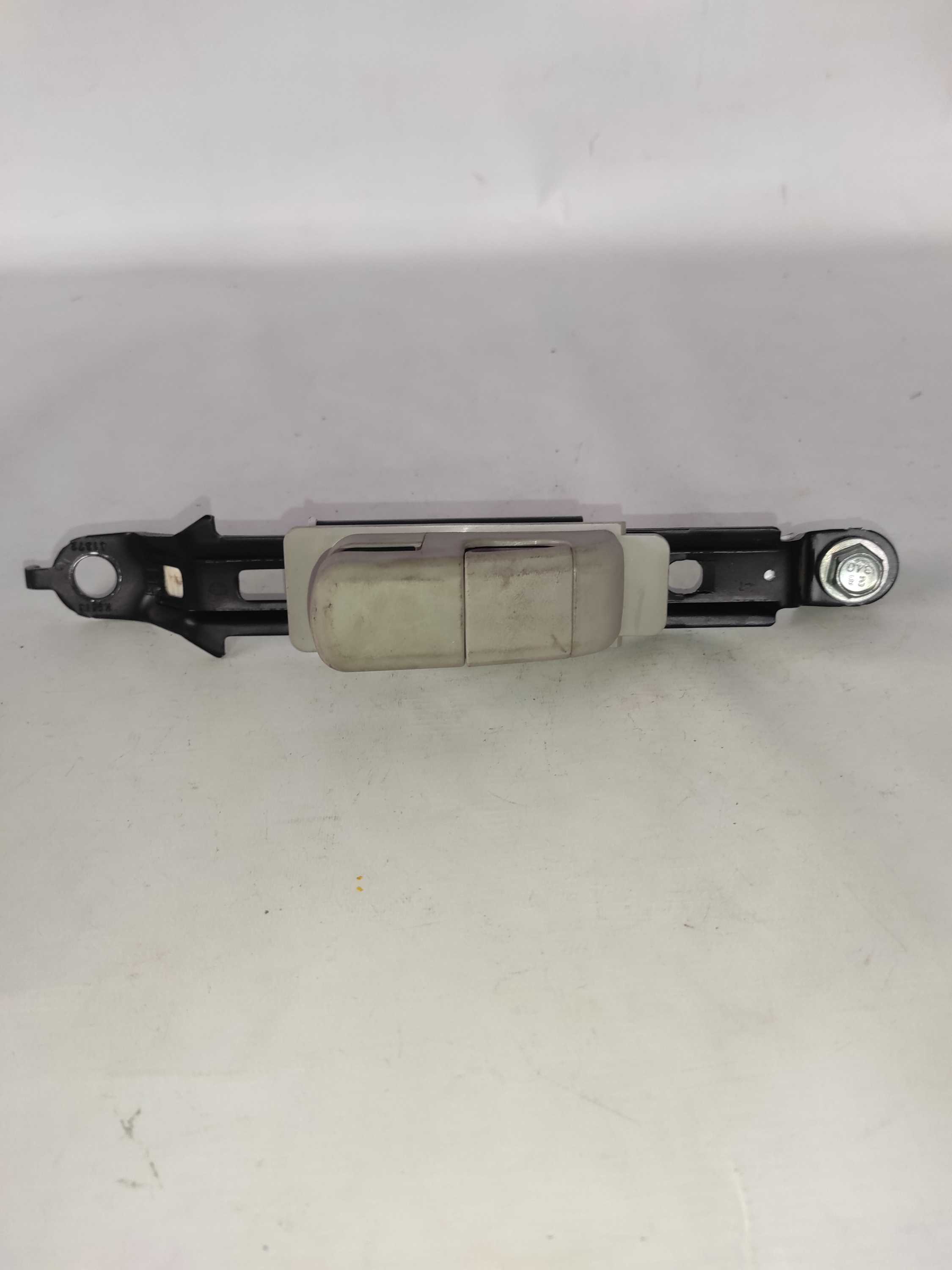 Regulador Altura Cinto De Segurança Esquerdo Nissan Versa 3