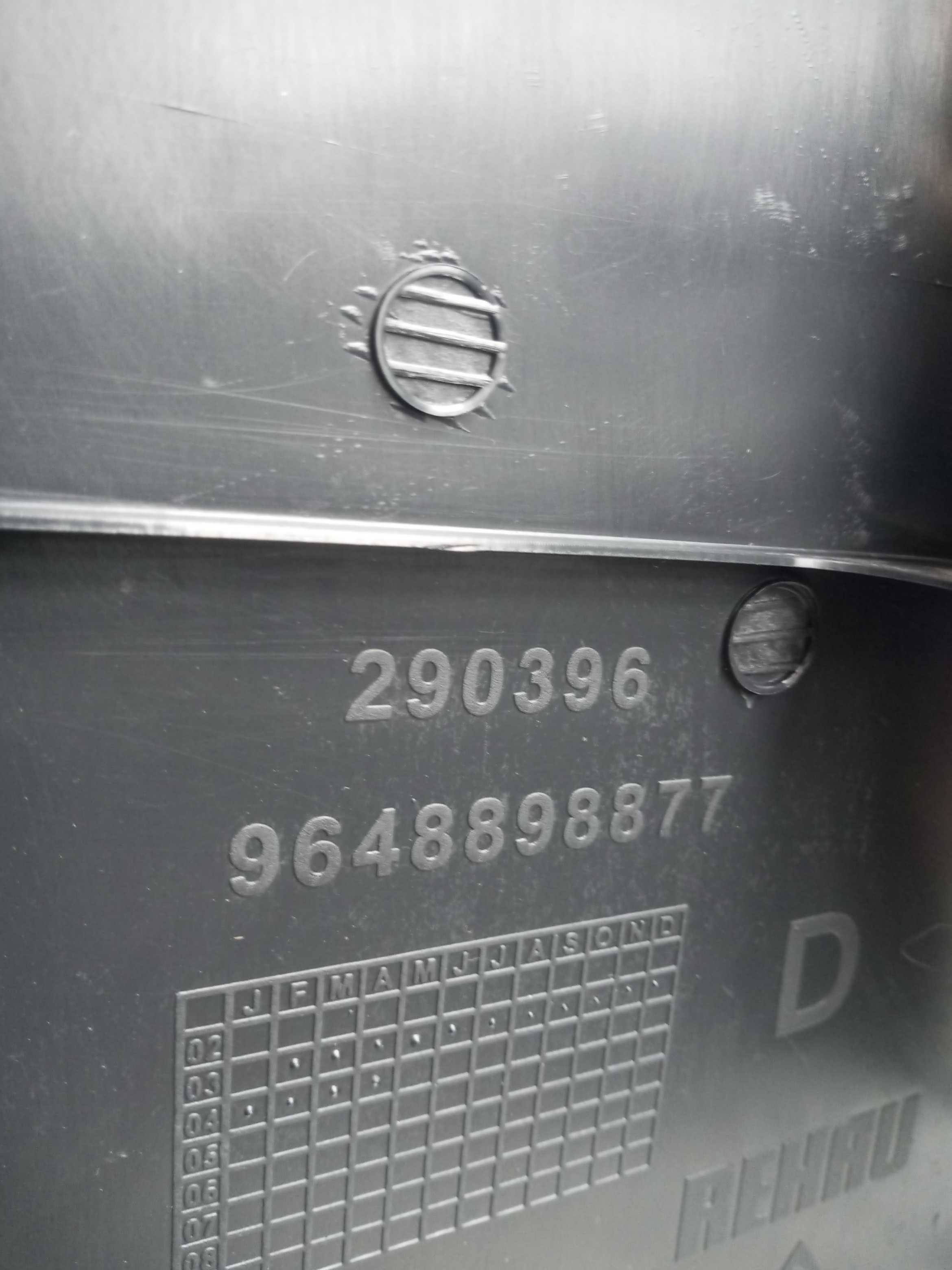 Moldura Coluna Central Dian Dir Citroen C3 2004 3