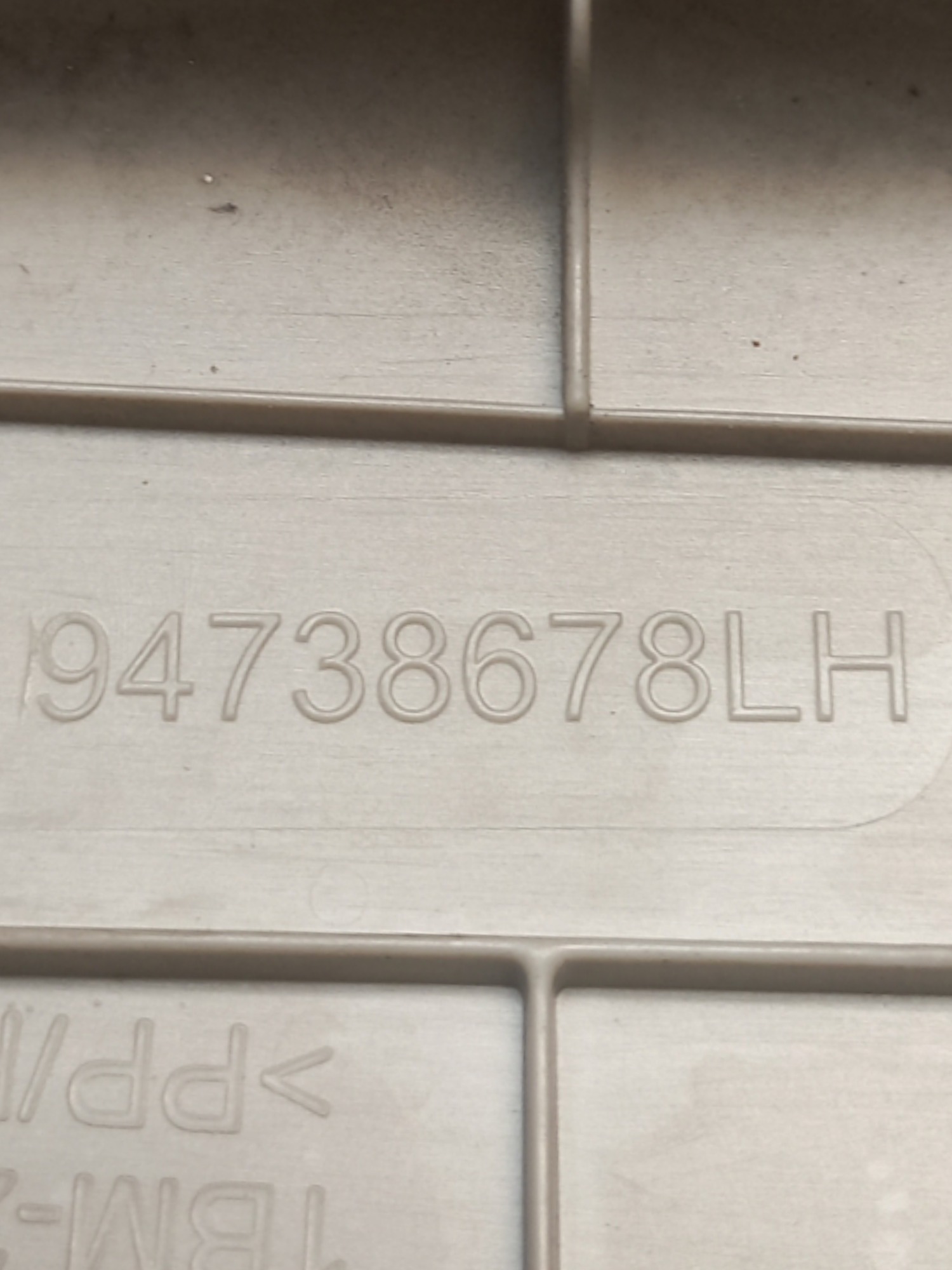 Moldura Coluna Para-brisa Esquerdo Spin 2014 94738678 3