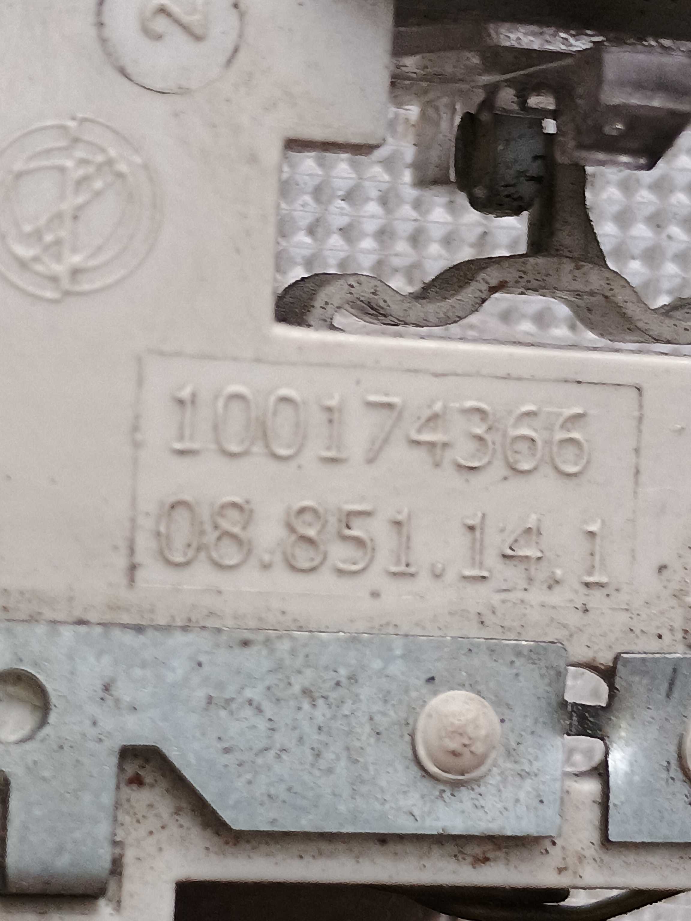 Luz De Teto Fiat Uno Vivace 1.0 2016 100174366 3