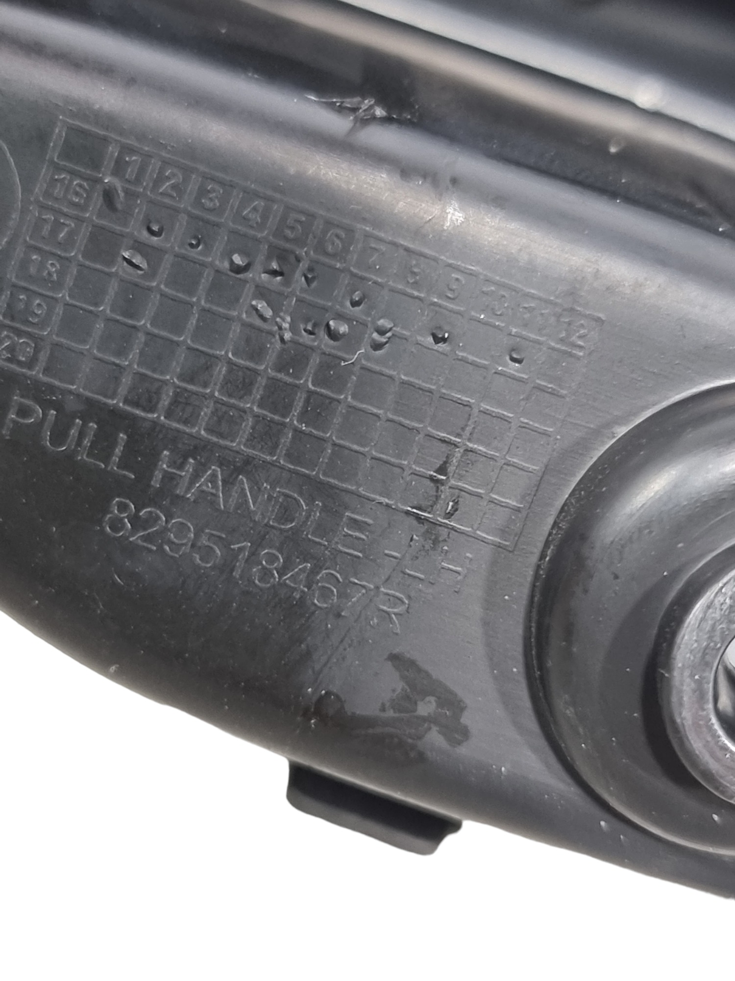 Puxador Porta Traseira Esquerda Renault Kwid 2018 829518467 3