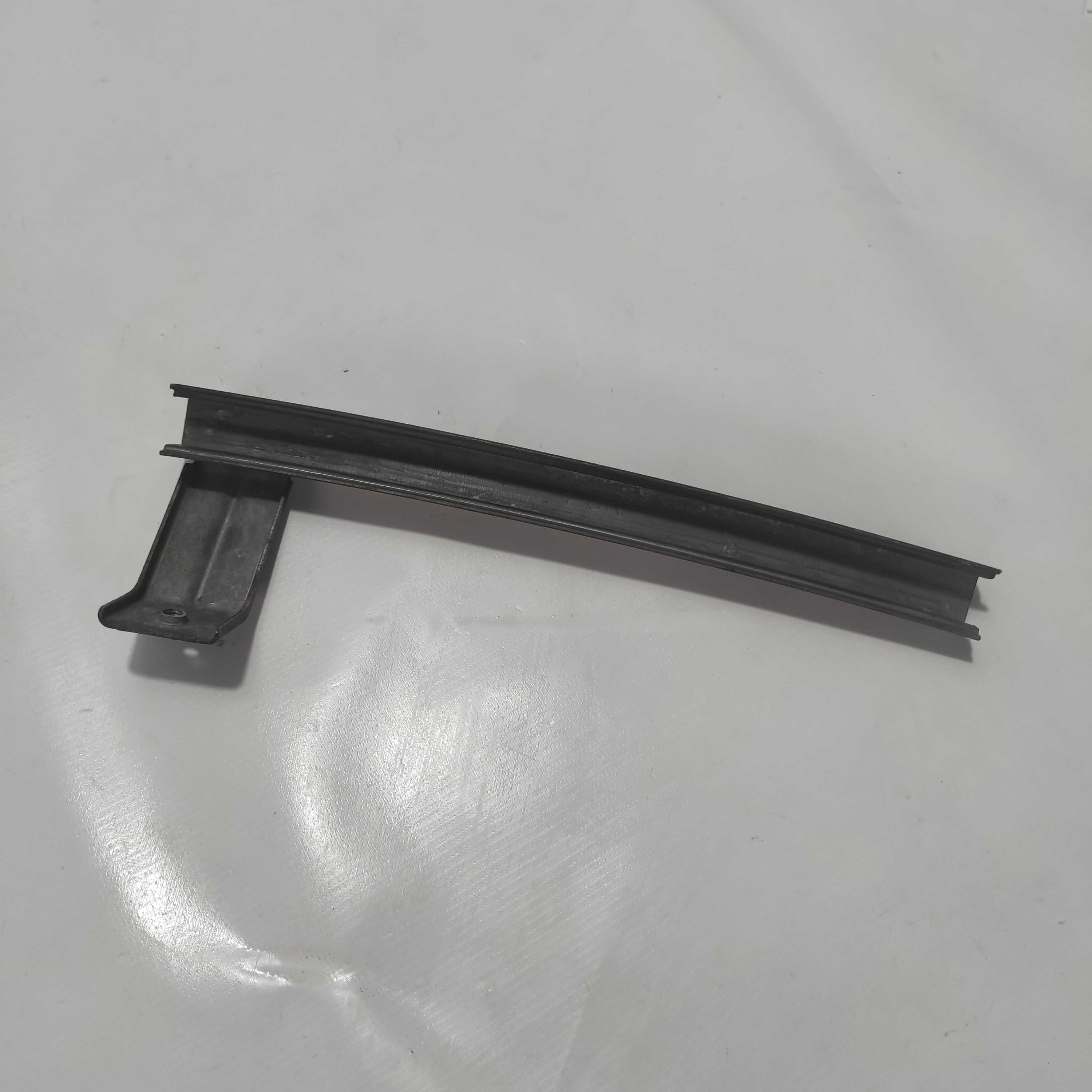 Guia Do Vidro Dianteiro Direito Honda Fit Ex 2010 2
