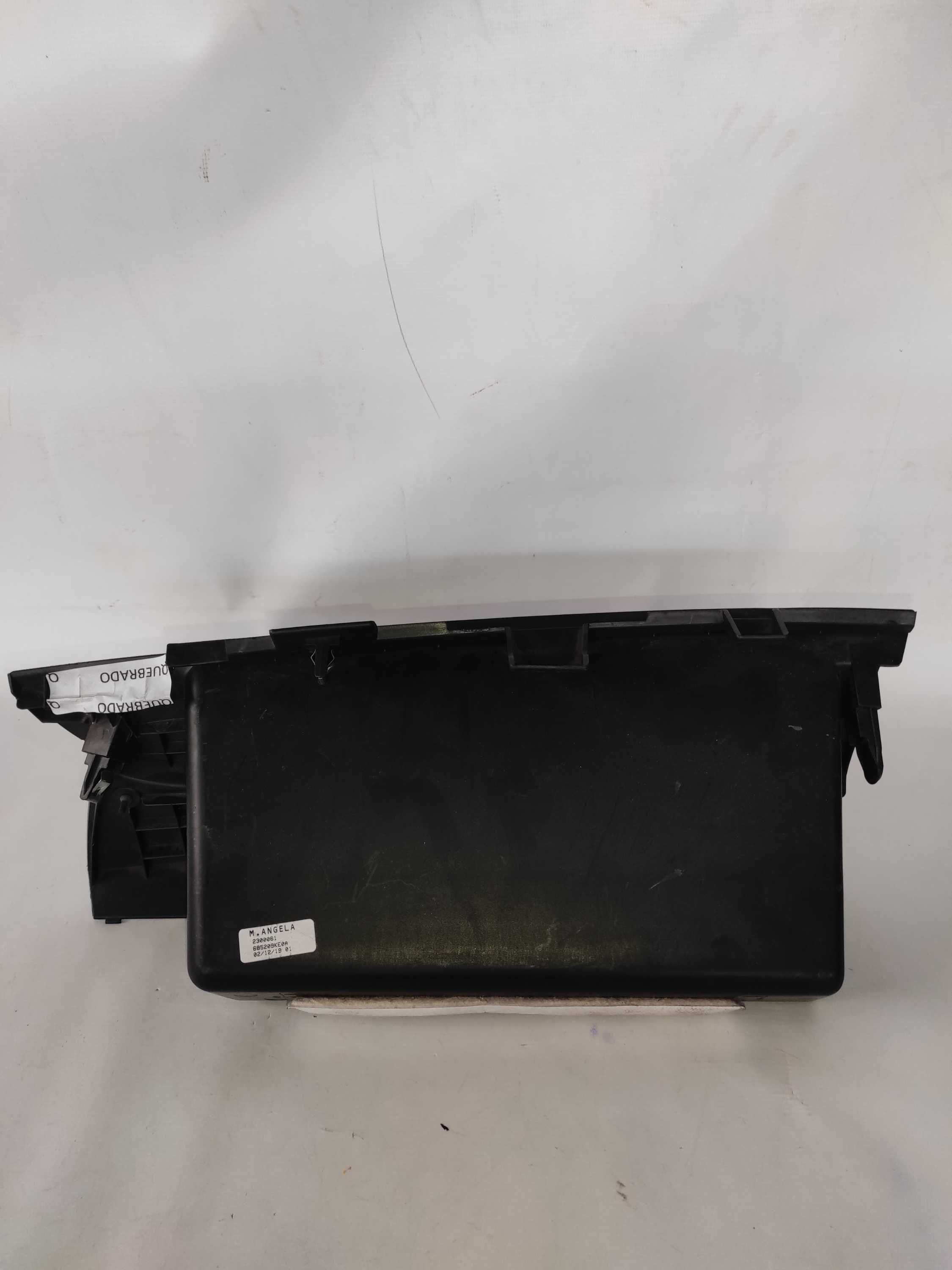 Porta-objetos Nissan Versa 2019/2020 685209ke0a 2