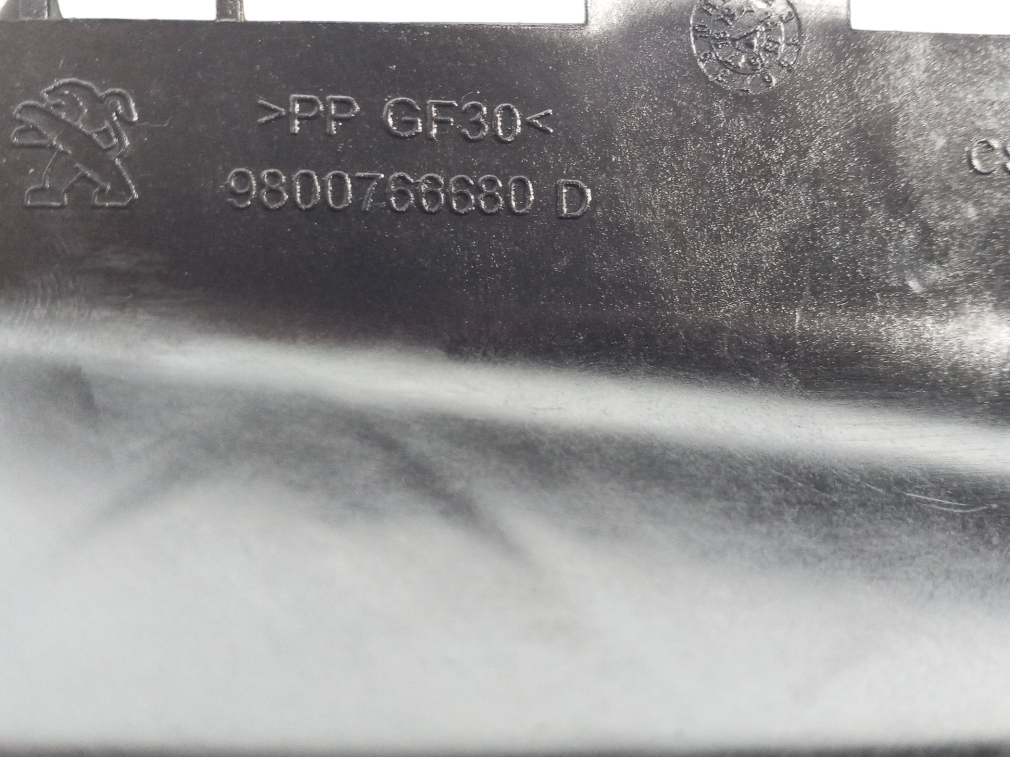 Guia De Vidro Diant Direito Peugeot 208 Griffe 1.6 16v 2017 3