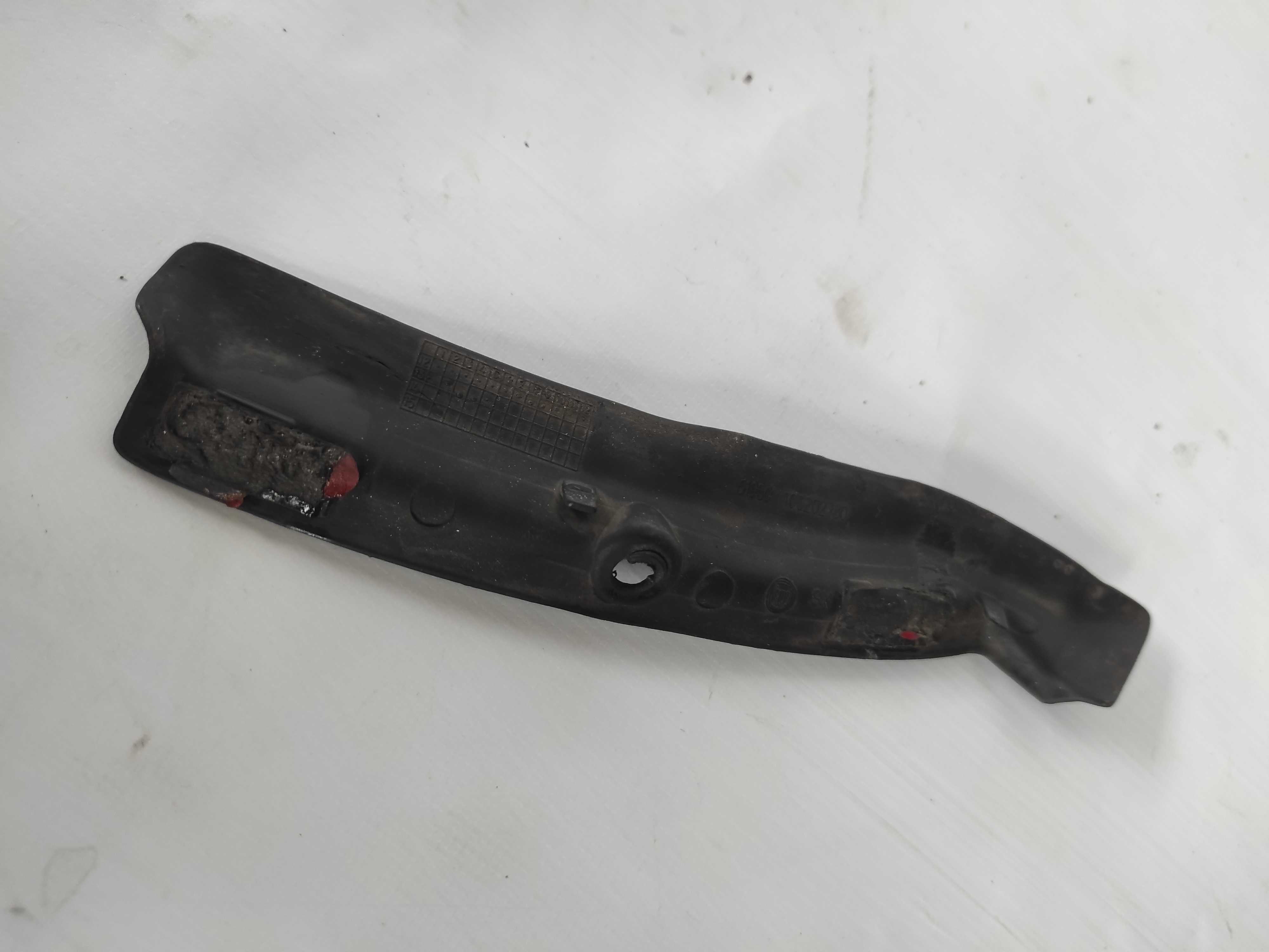 Moldura Esquerda Para-brisa Palio Attractive 100202780 3