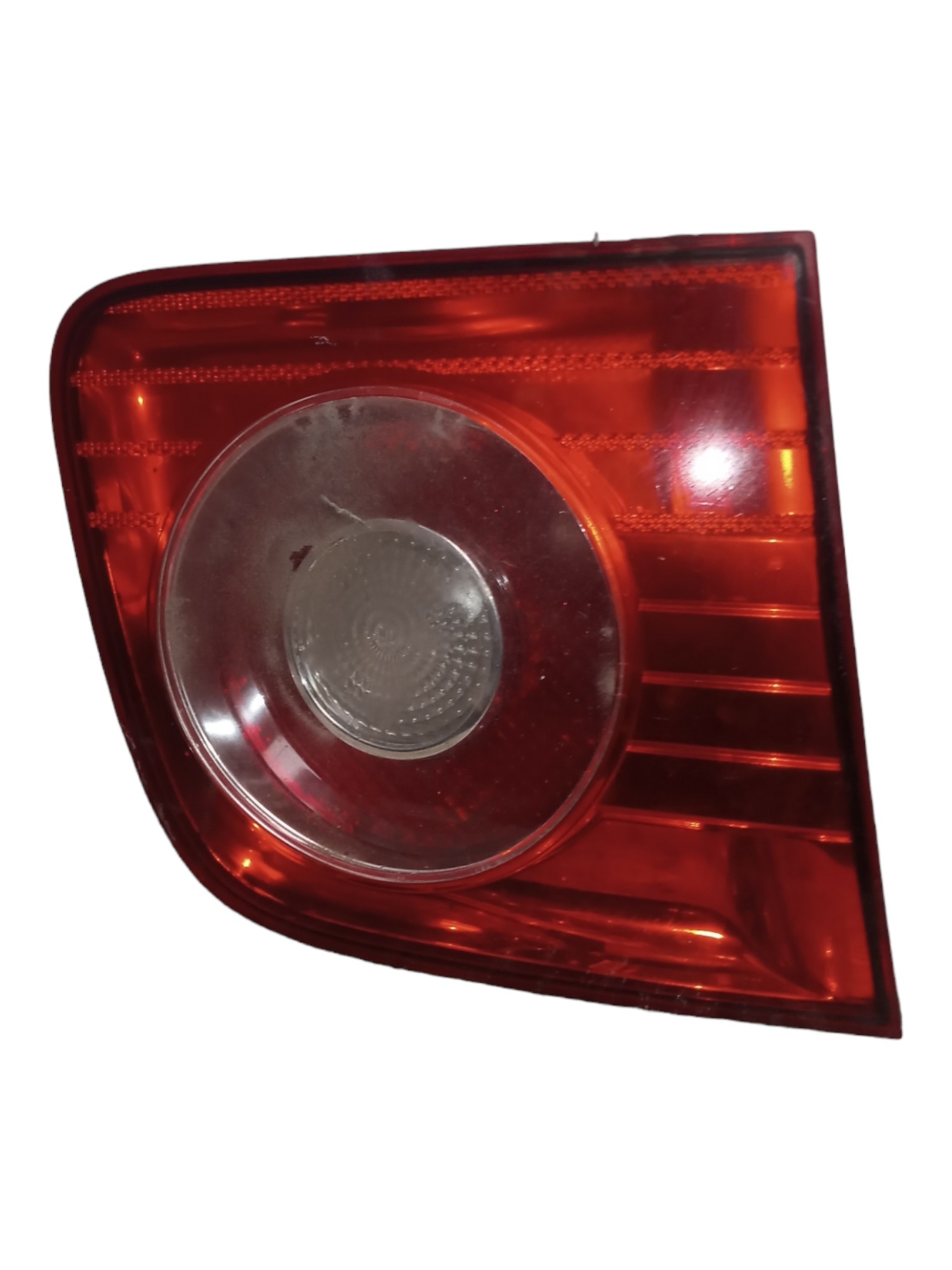 Lanterna Direita Da Tampa Traseira Vw Polo Sedan 1.6 2014 2