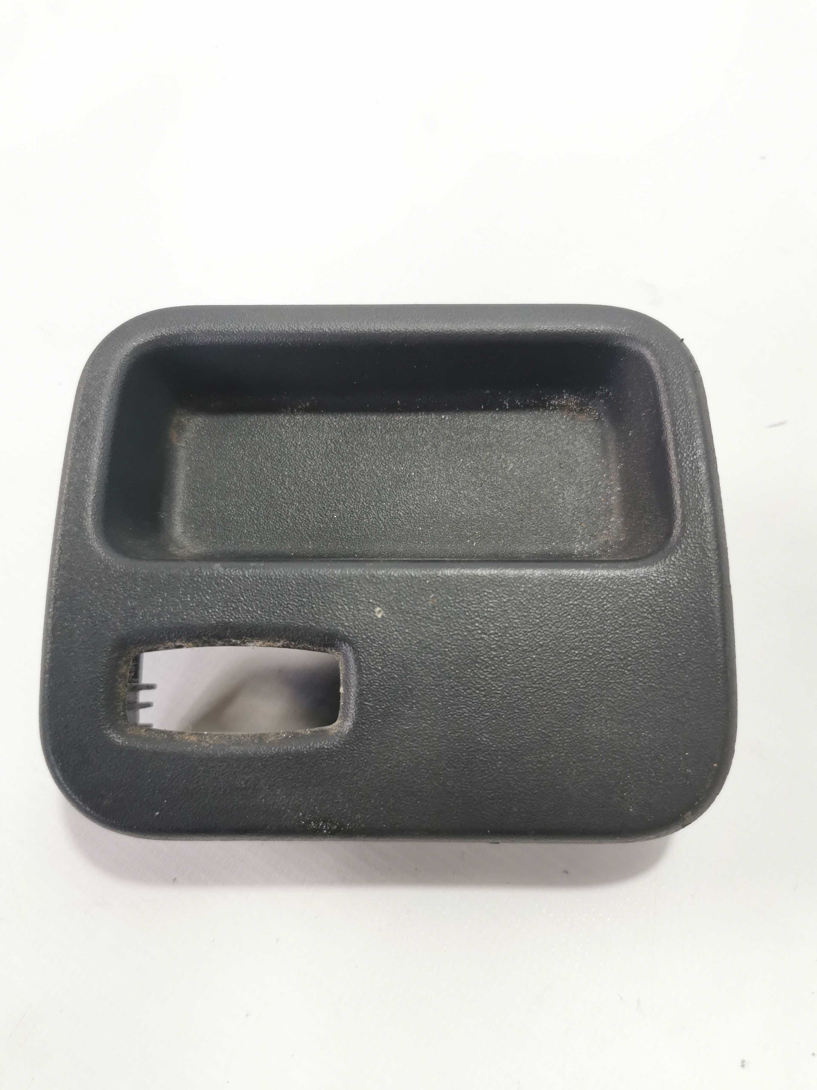 Moldura Botão Trava Elétrica Sandero Stepway 8200606510 3