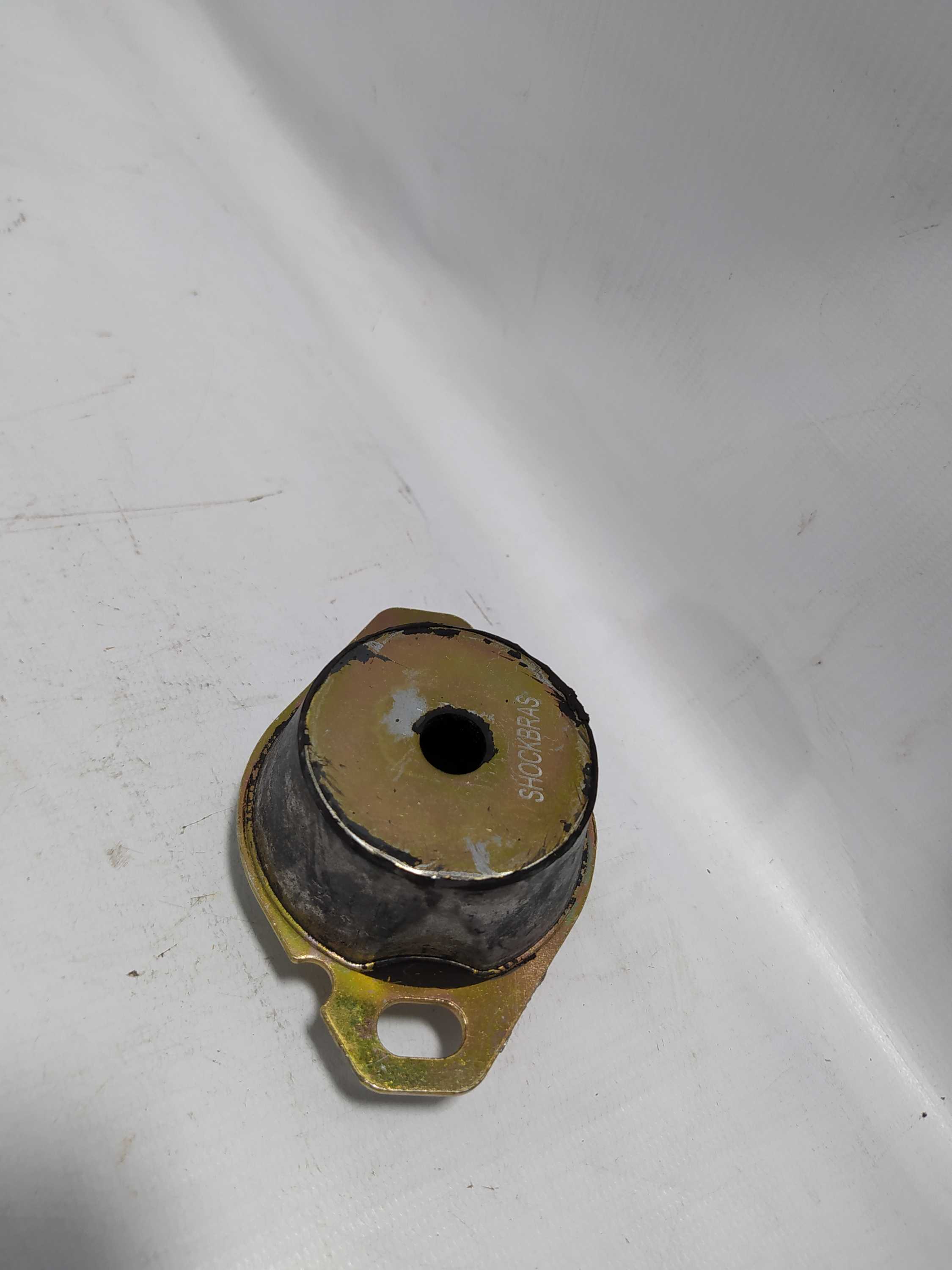 Coxim superior do motor lado esquerdo Peugeot 1