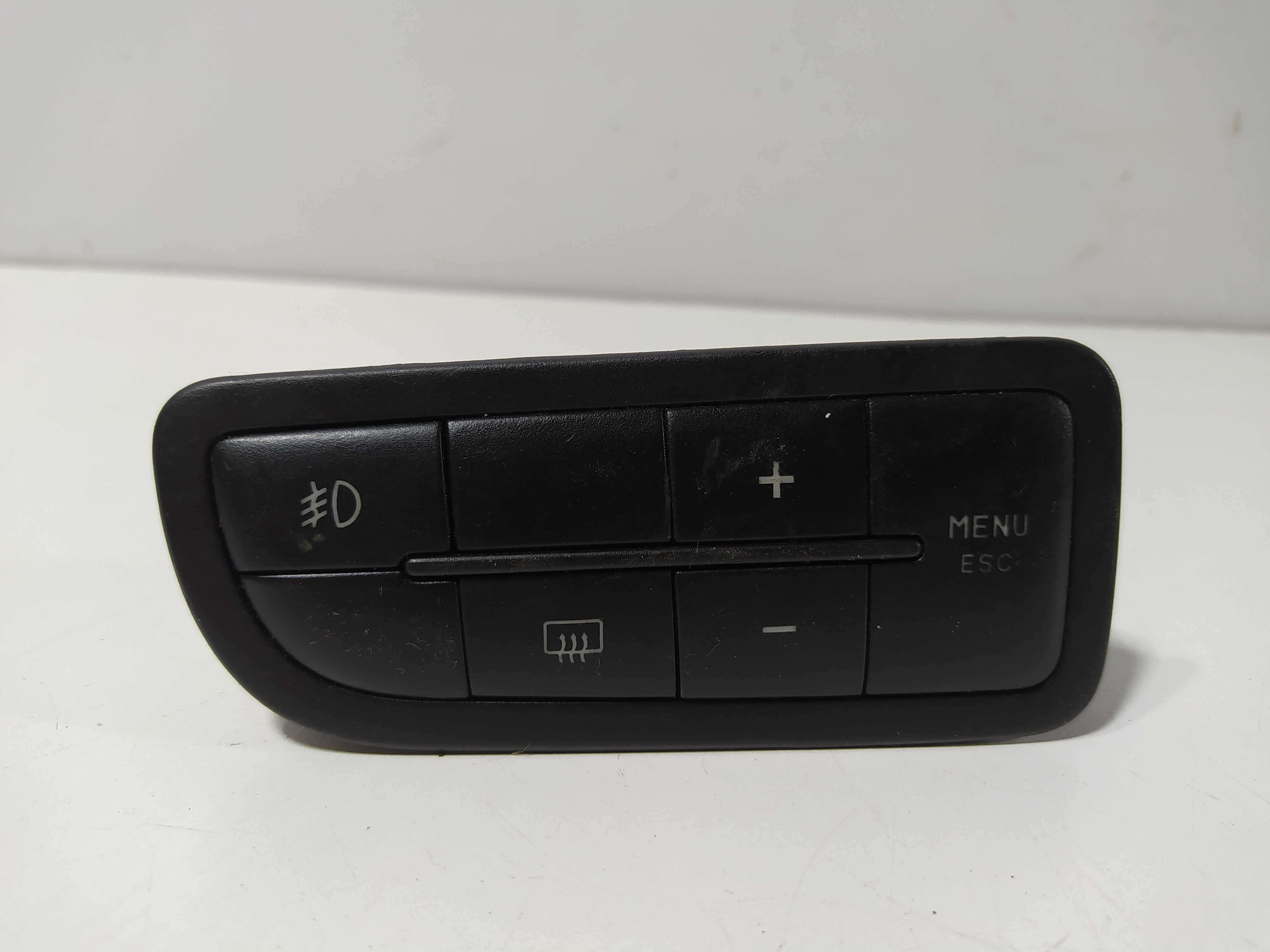 Botão Farol De Milha Controle Do Rádio Siena 2013 Original 1