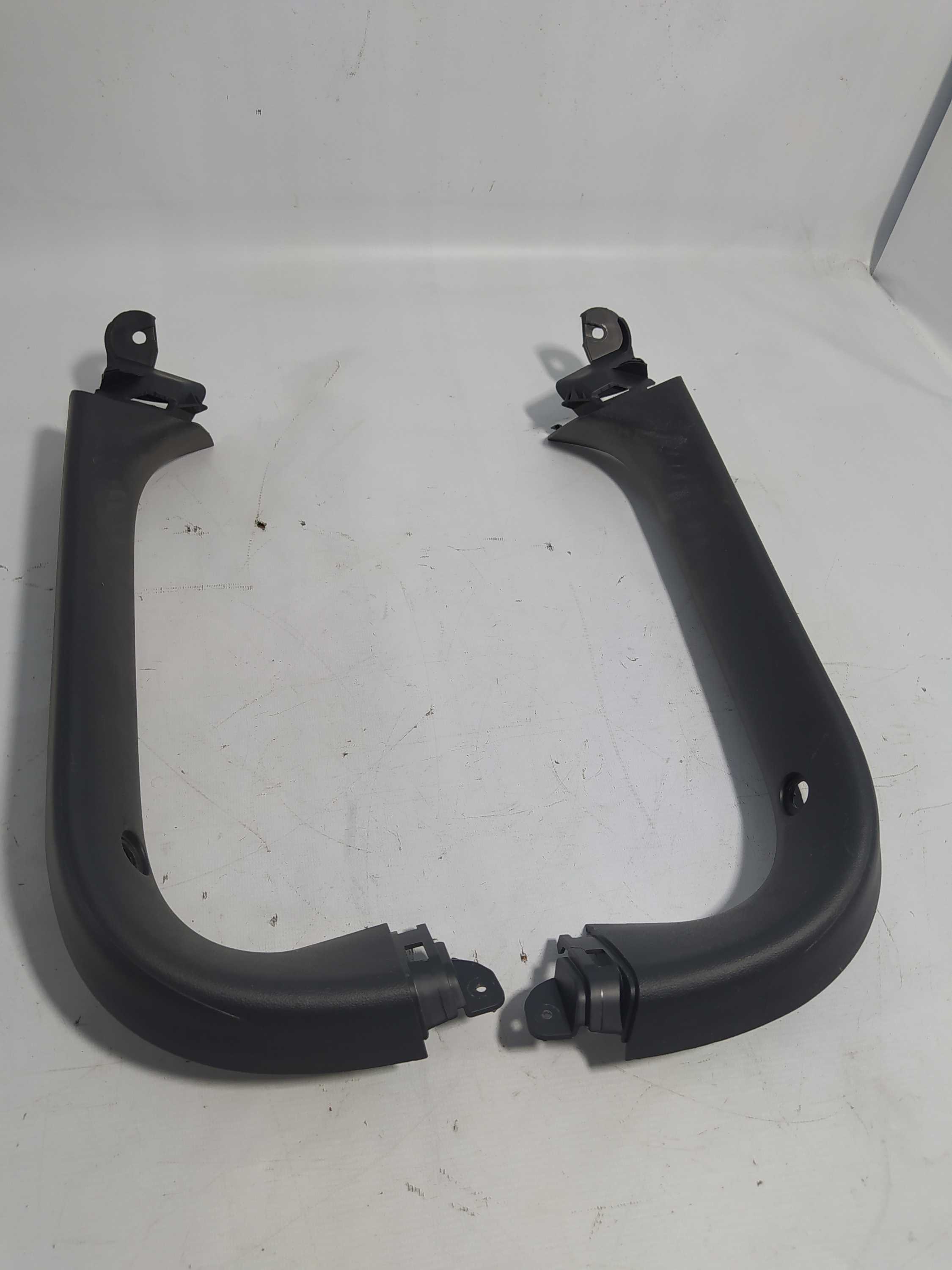 Par Acabamento Lateral Tampa Traseira Hyundai I30 Original