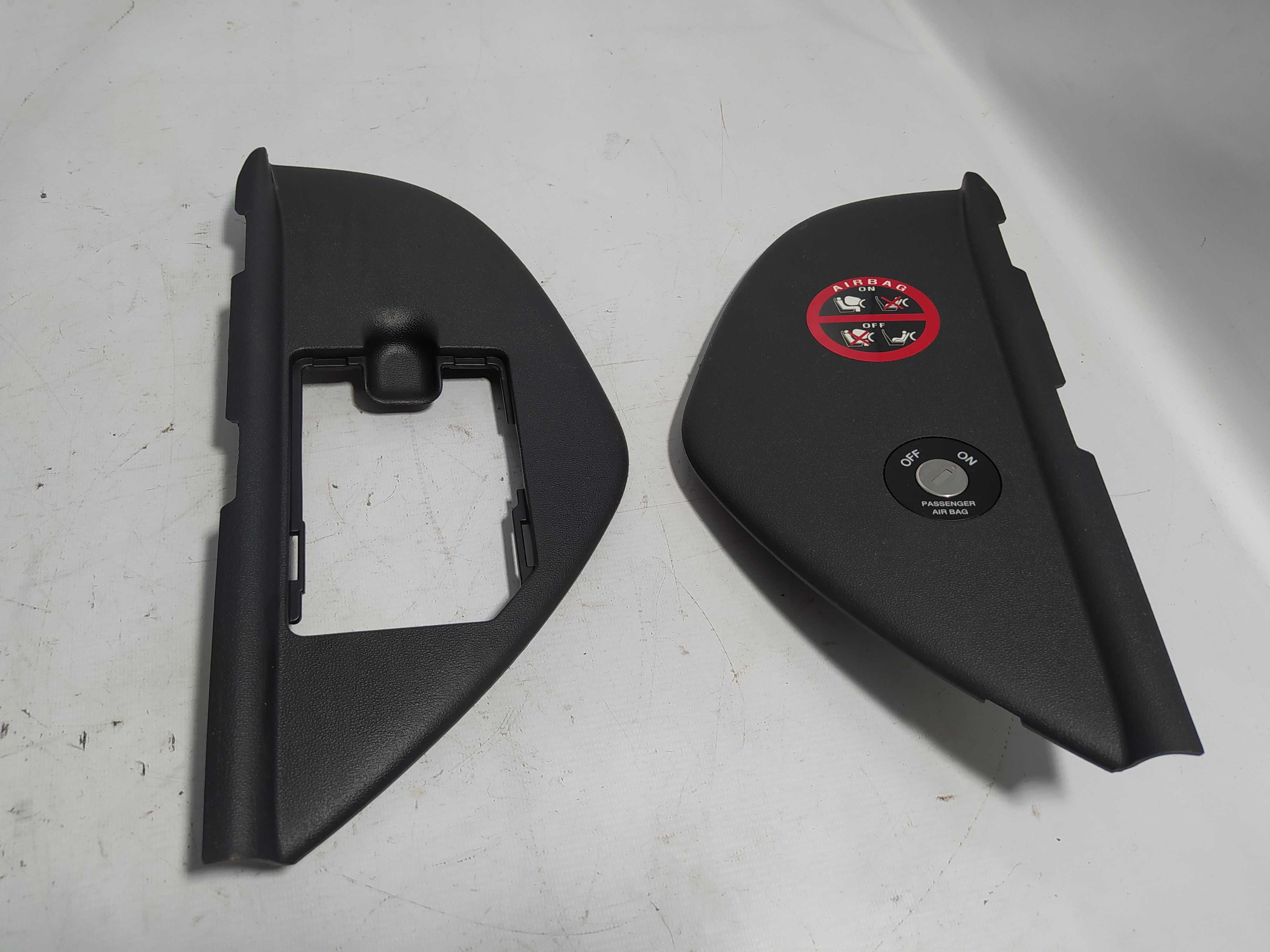 Moldura Lateral Painel Direito Hyundai I30 2009 847182l000