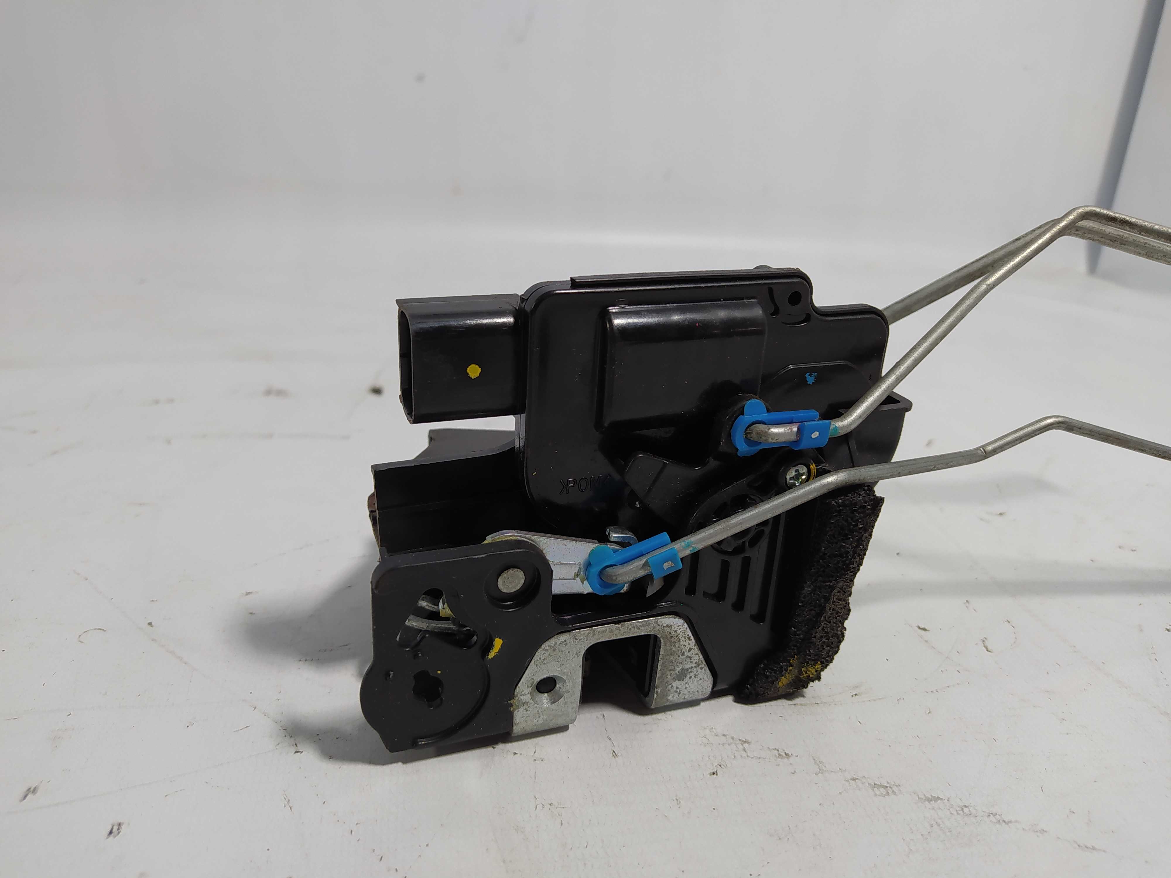 Fechadura De Porta Dianteira Direita Hyundai Hb20 2013