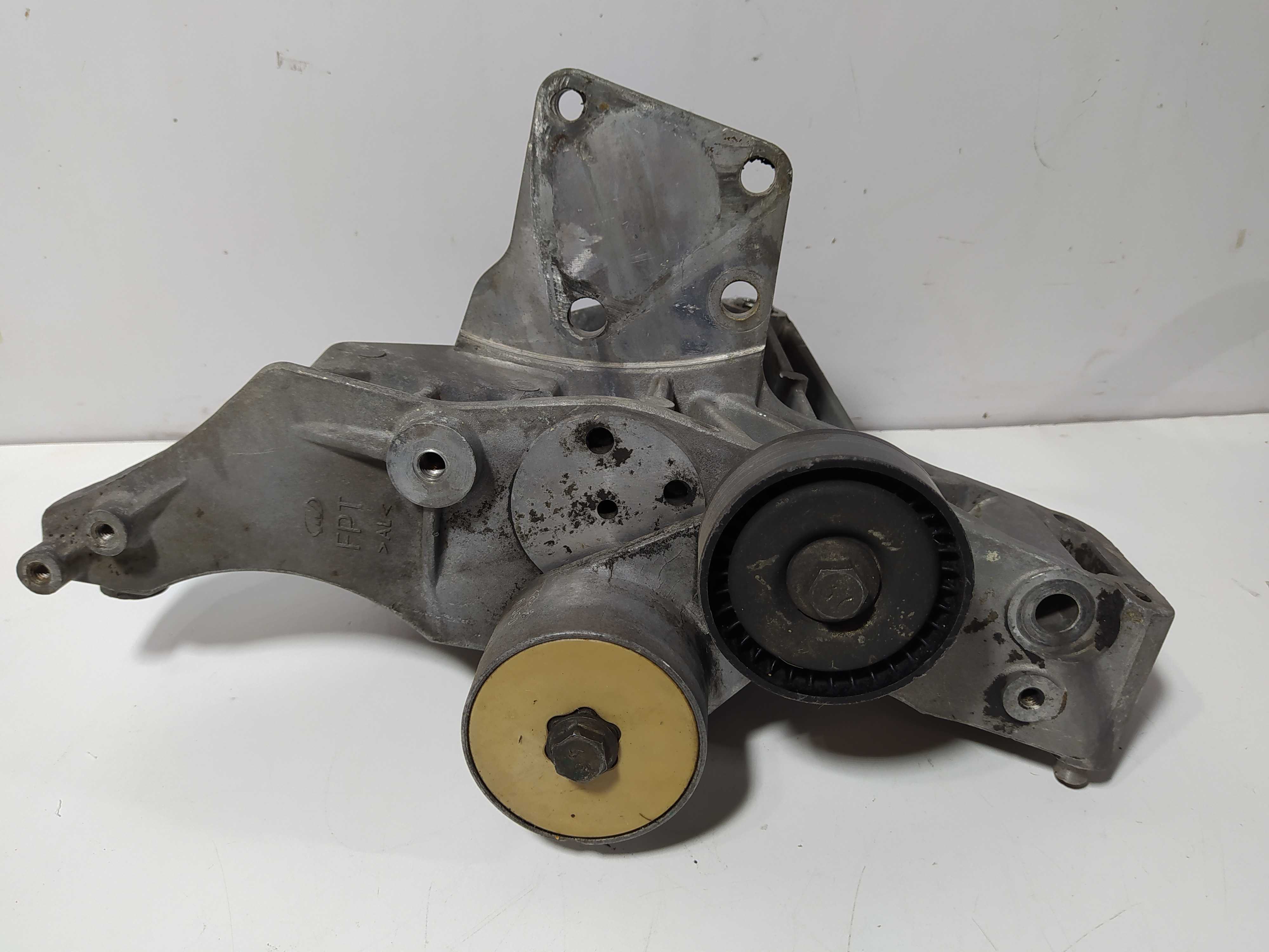 Suporte Do Compressor Do Ar E D.h Idea Palio Siena 1.0 1.4