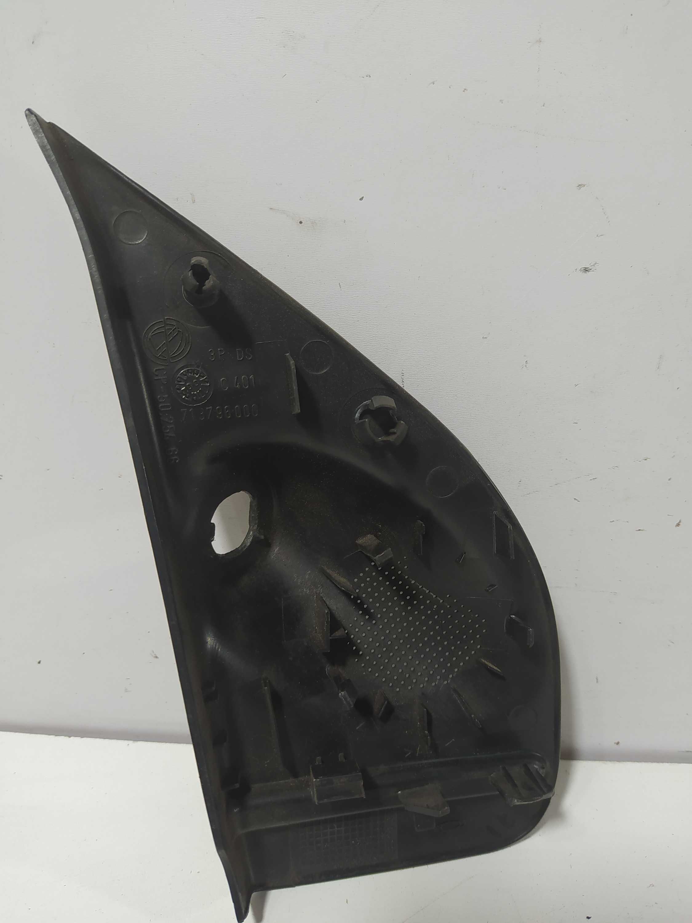 Acabamento Lateral Do Retrovisor Palio Direito 713796000 Preto 1