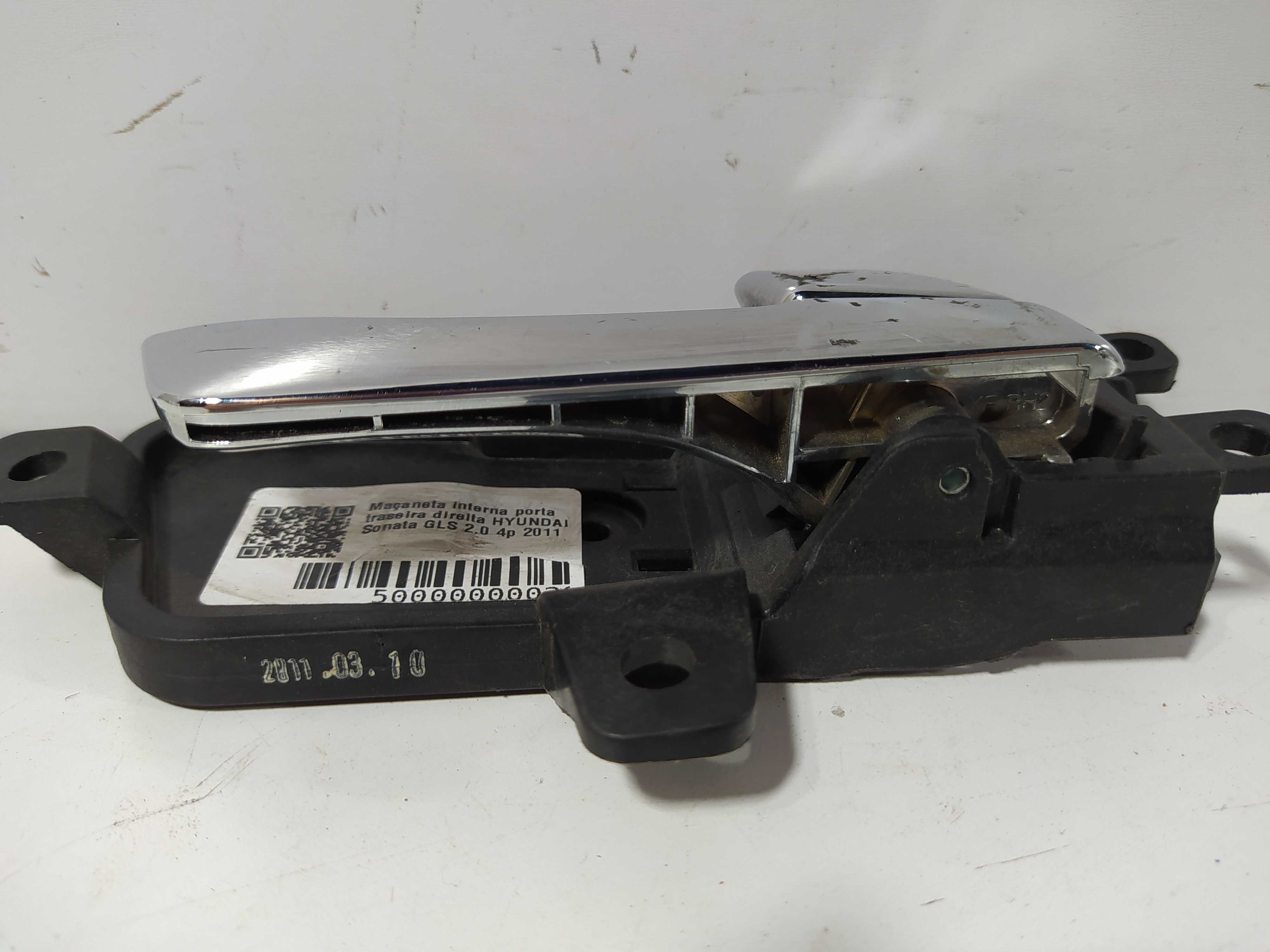 Maçaneta Interna Lado Direito Hyundai Sonata 2011 826203s000 – Cromado – Traseira