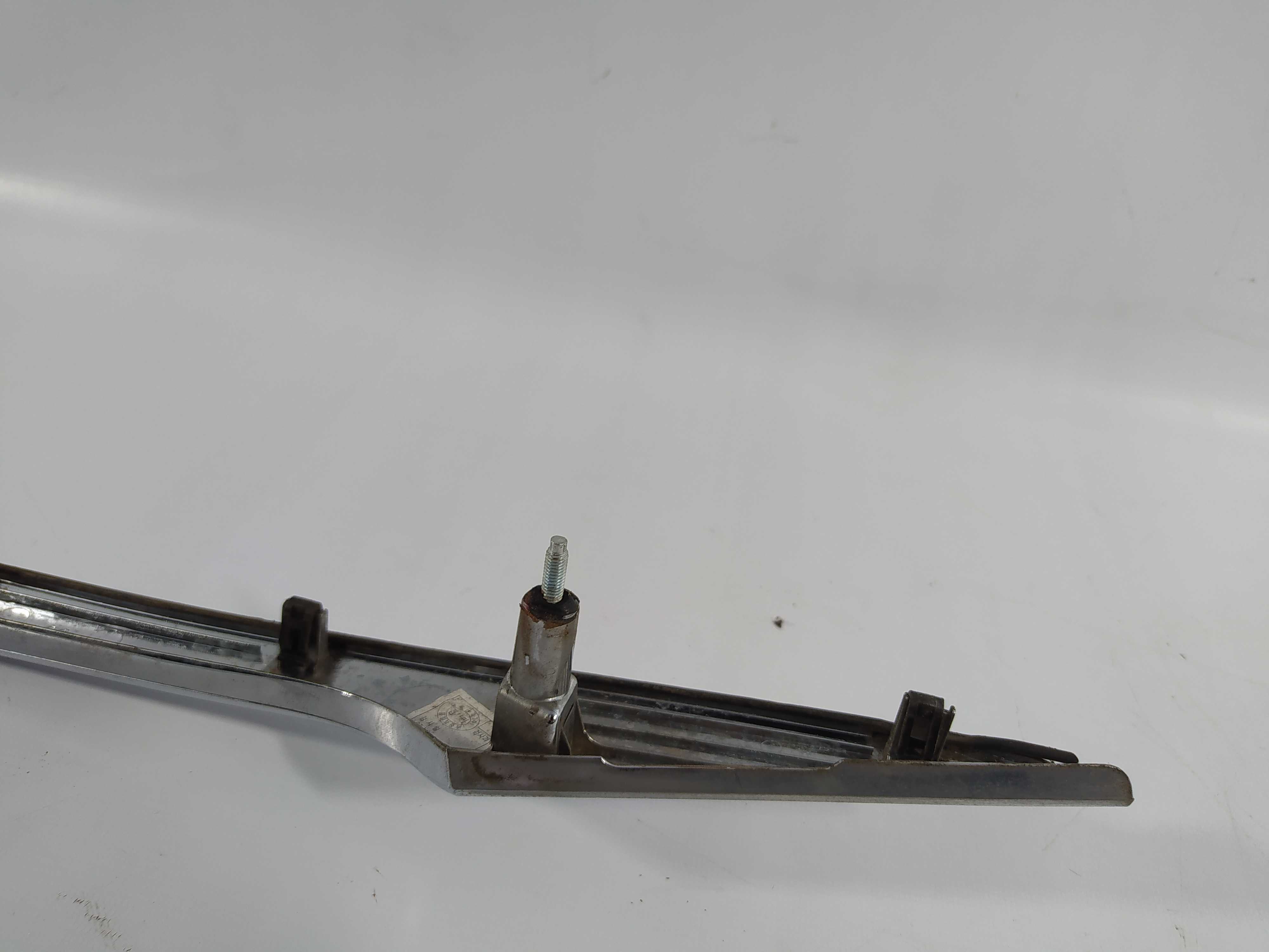 Aplique tampa traseira Sonata 2