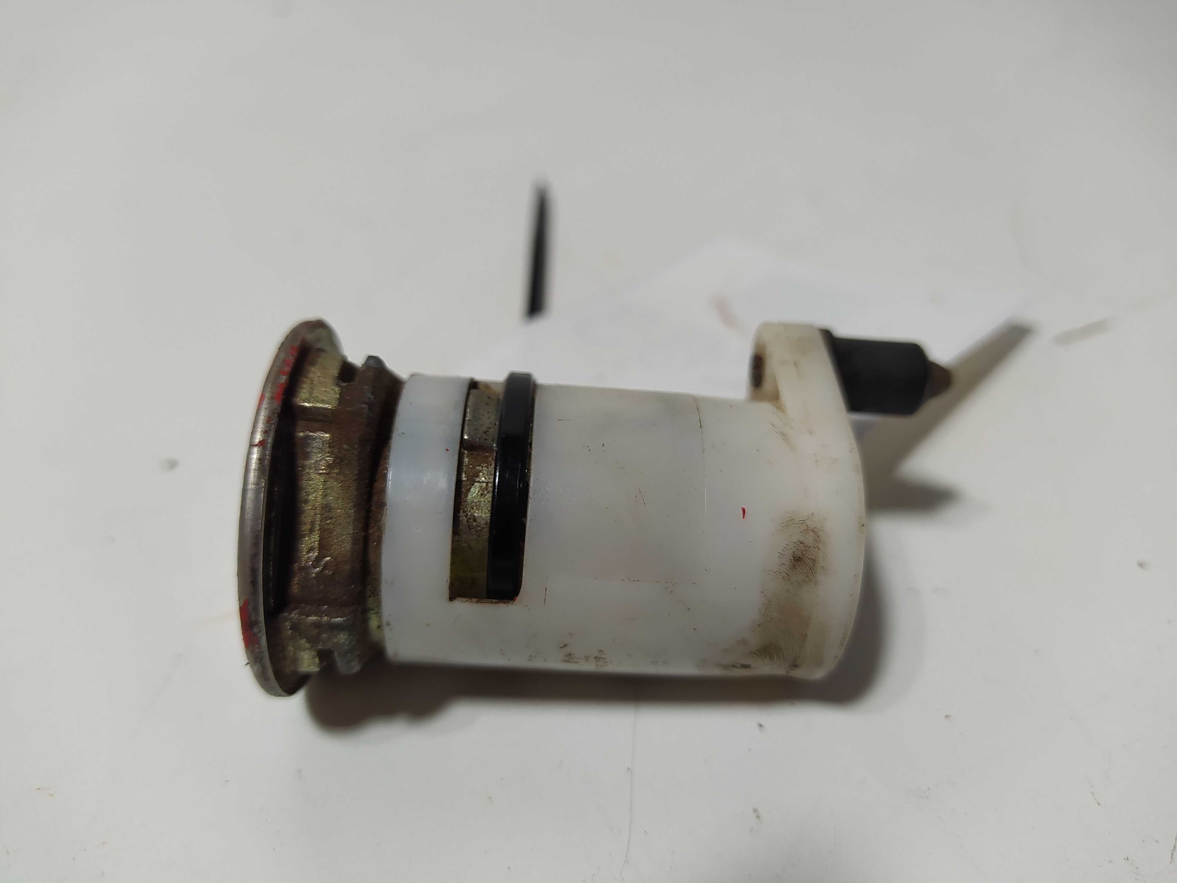 Cilindro De Porta Fiat  Ducato Lado Esquerdo