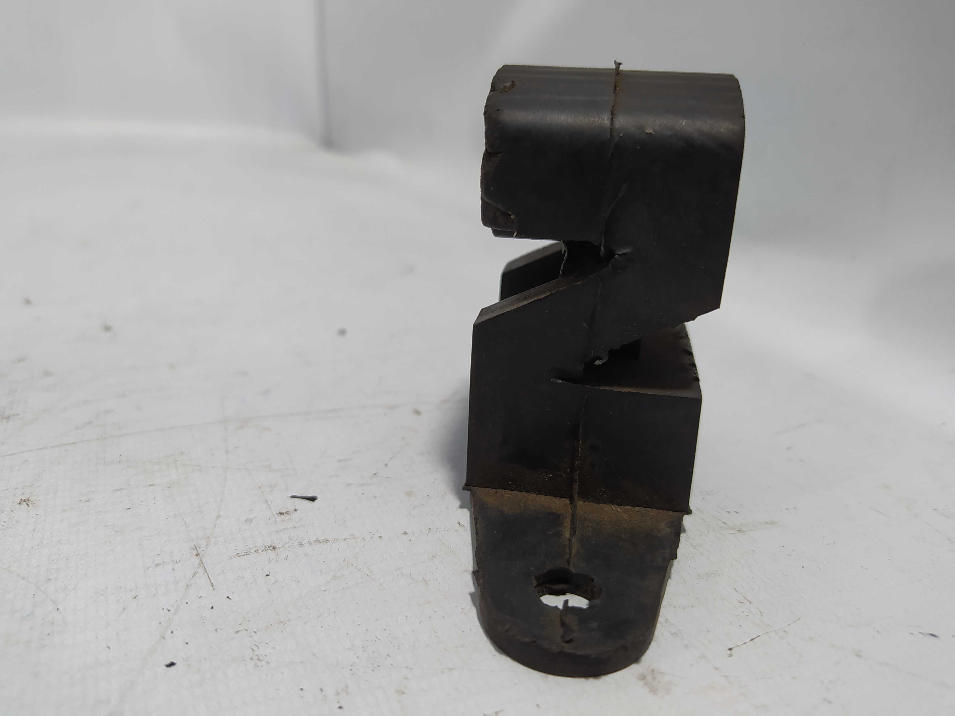 Suporte do silencioso Peugeot 307 308 C4
