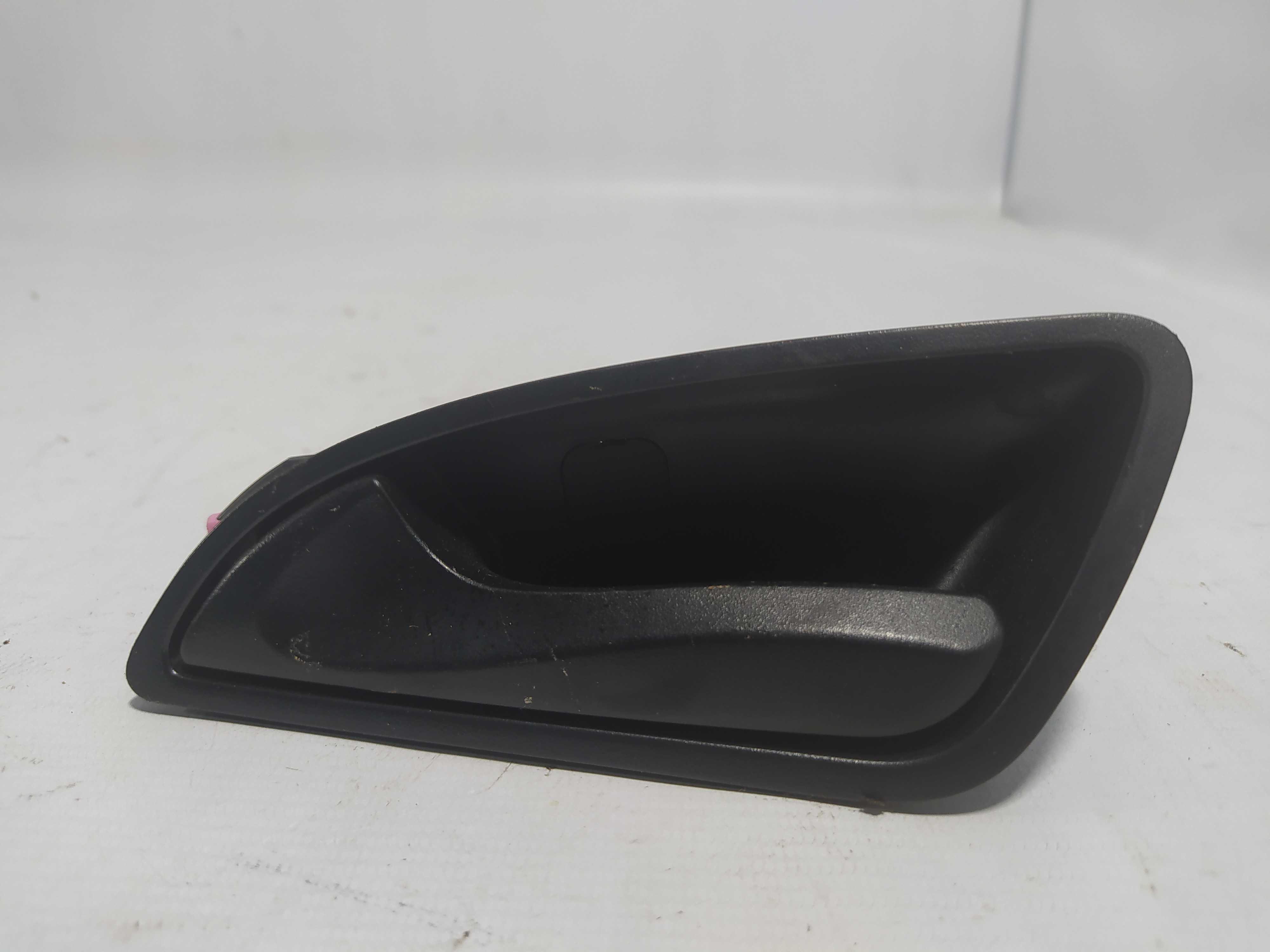 Maçaneta Interna Dianteira Esquerda Hyundai Hb20s 82611hb000 Preto Dianteira