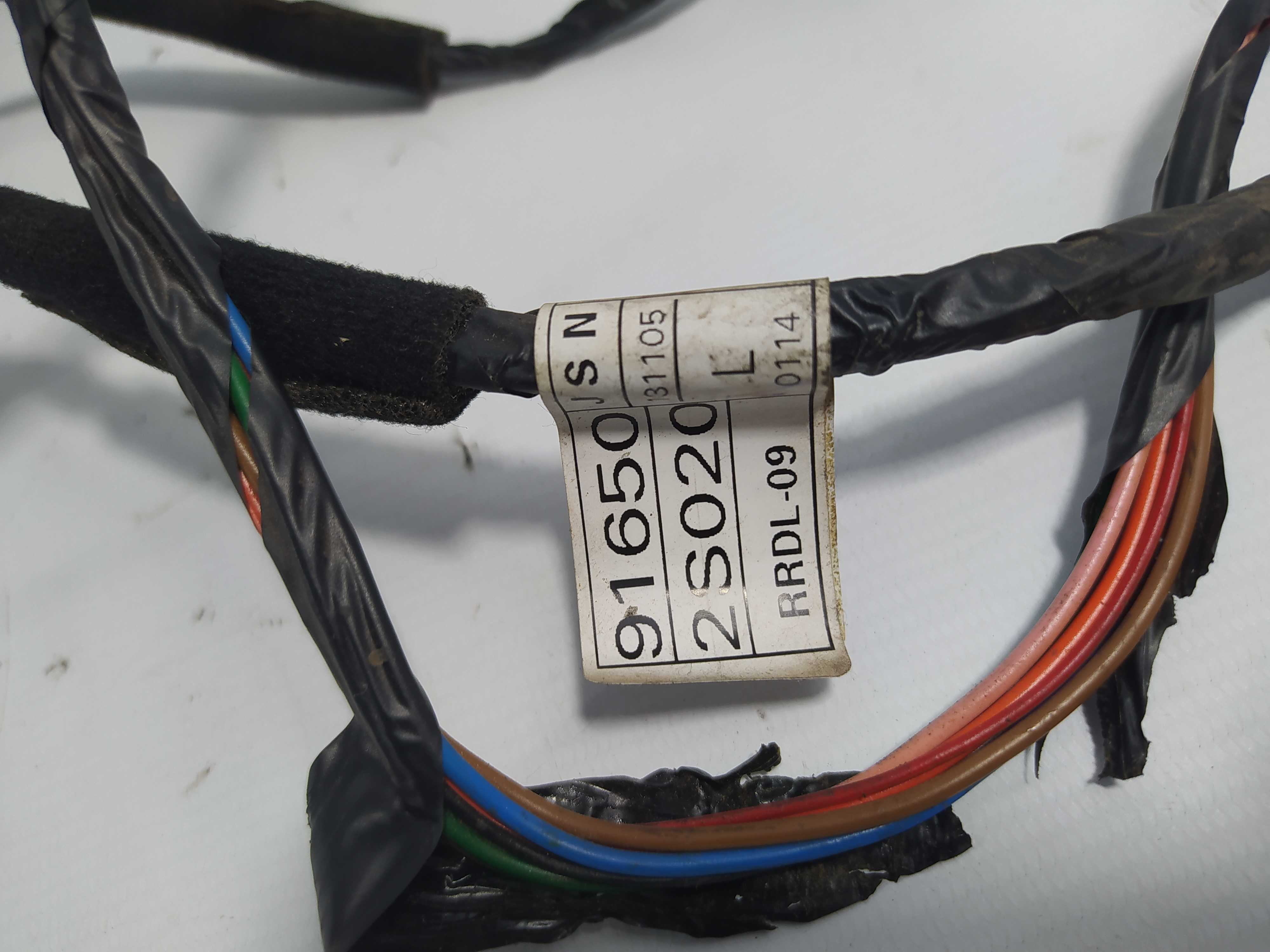 Chicote Porta Traseira Esquerda Hyundai Ix35 916502s020 2