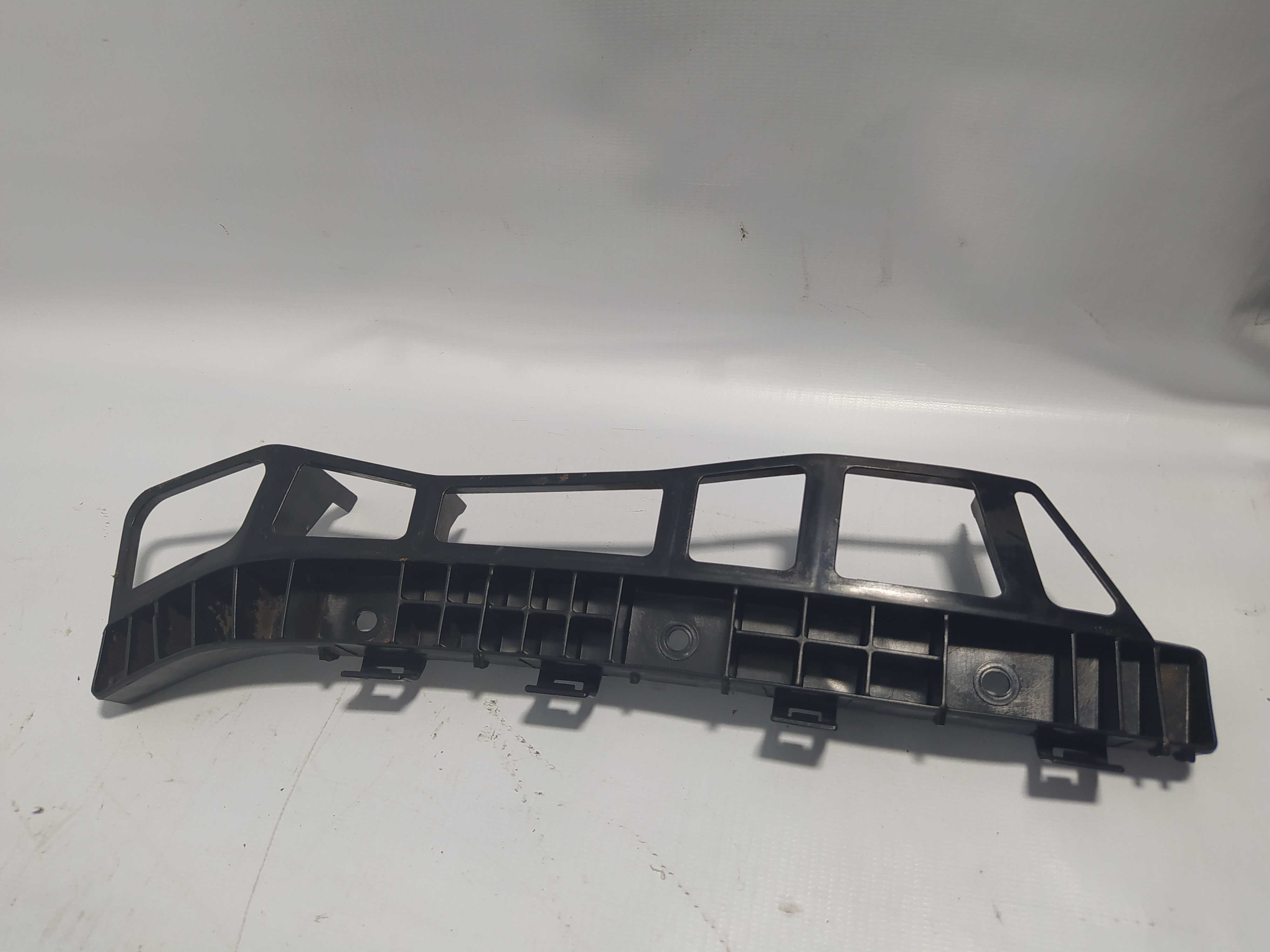 Guia Do Parachoque Traseiro Direito Hyundai I30 2009 A 2012