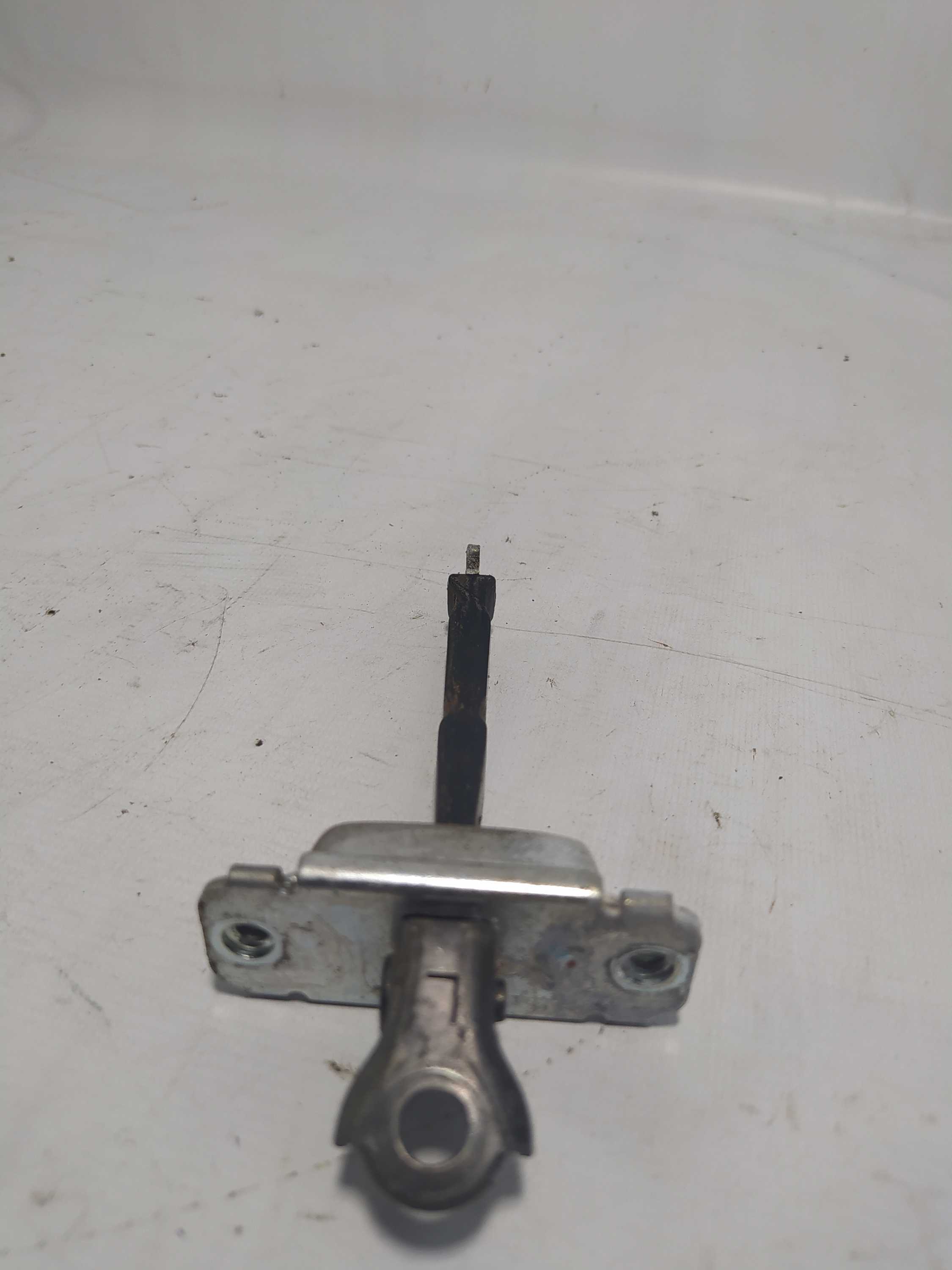 Limitador De Porta Traseira Esquerda Do Hyundai Hb20