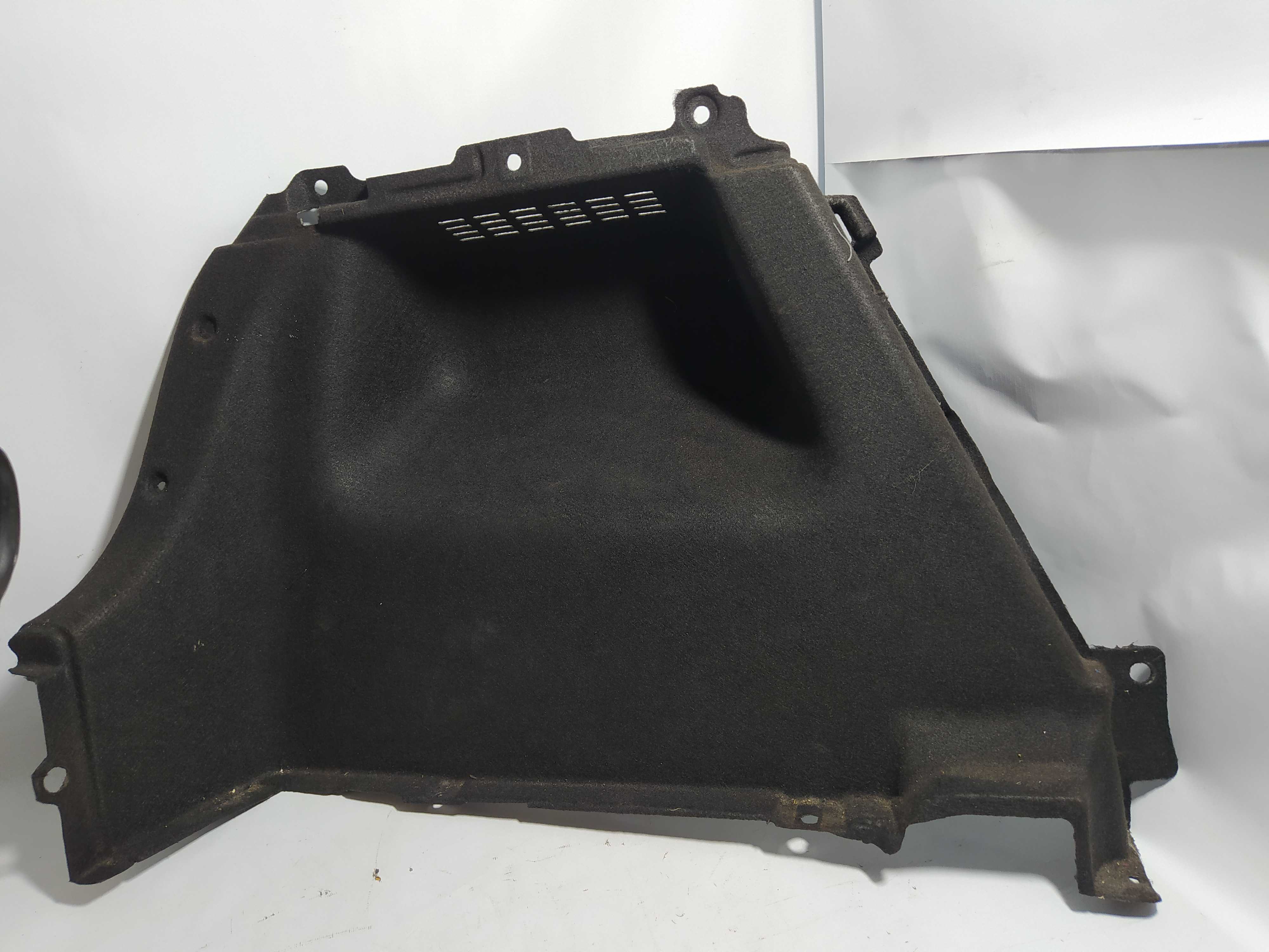 Moldura Lateral Do Porta-mala Hyundai I30 2010 Esquerdo