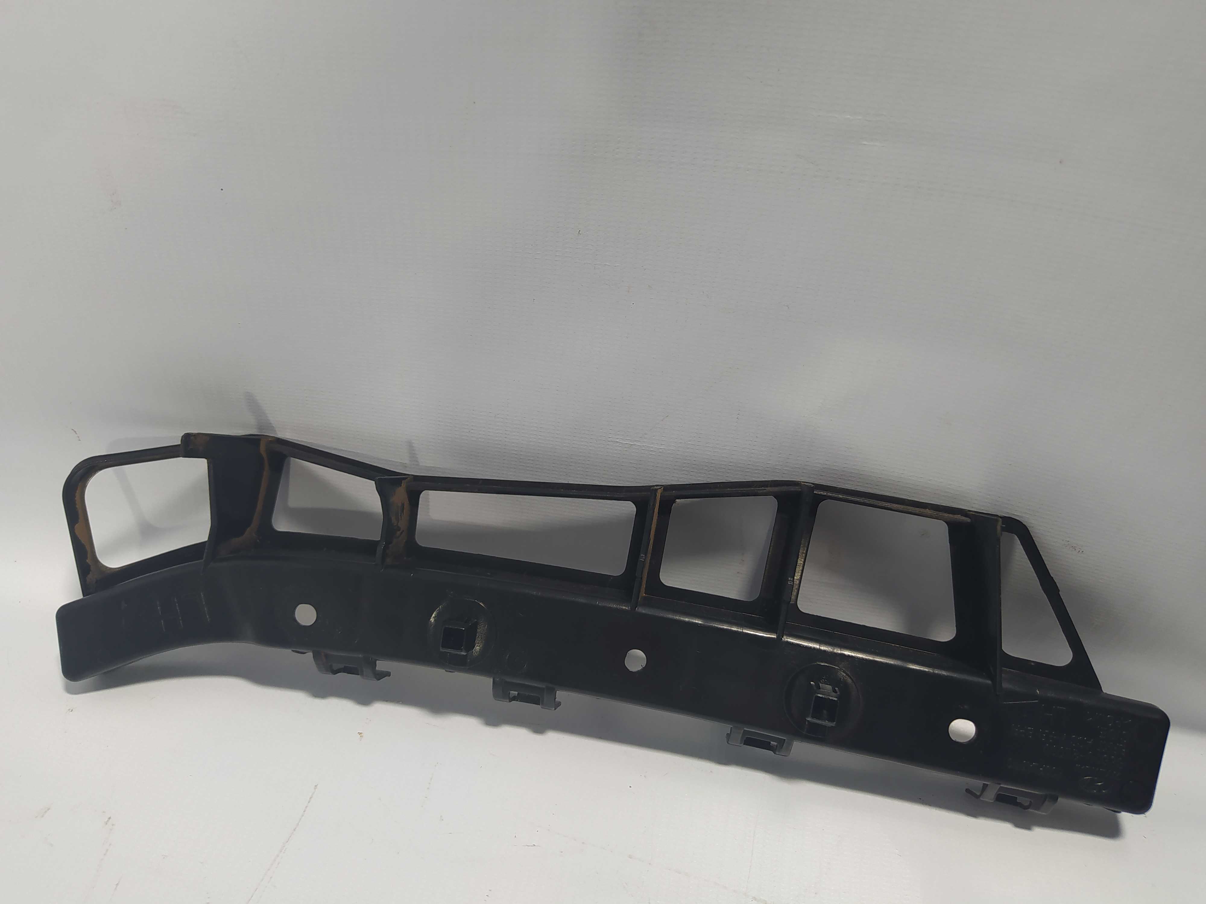 Guia Para-choque Traseiro Esquerdo Hyundai I30 2010 1