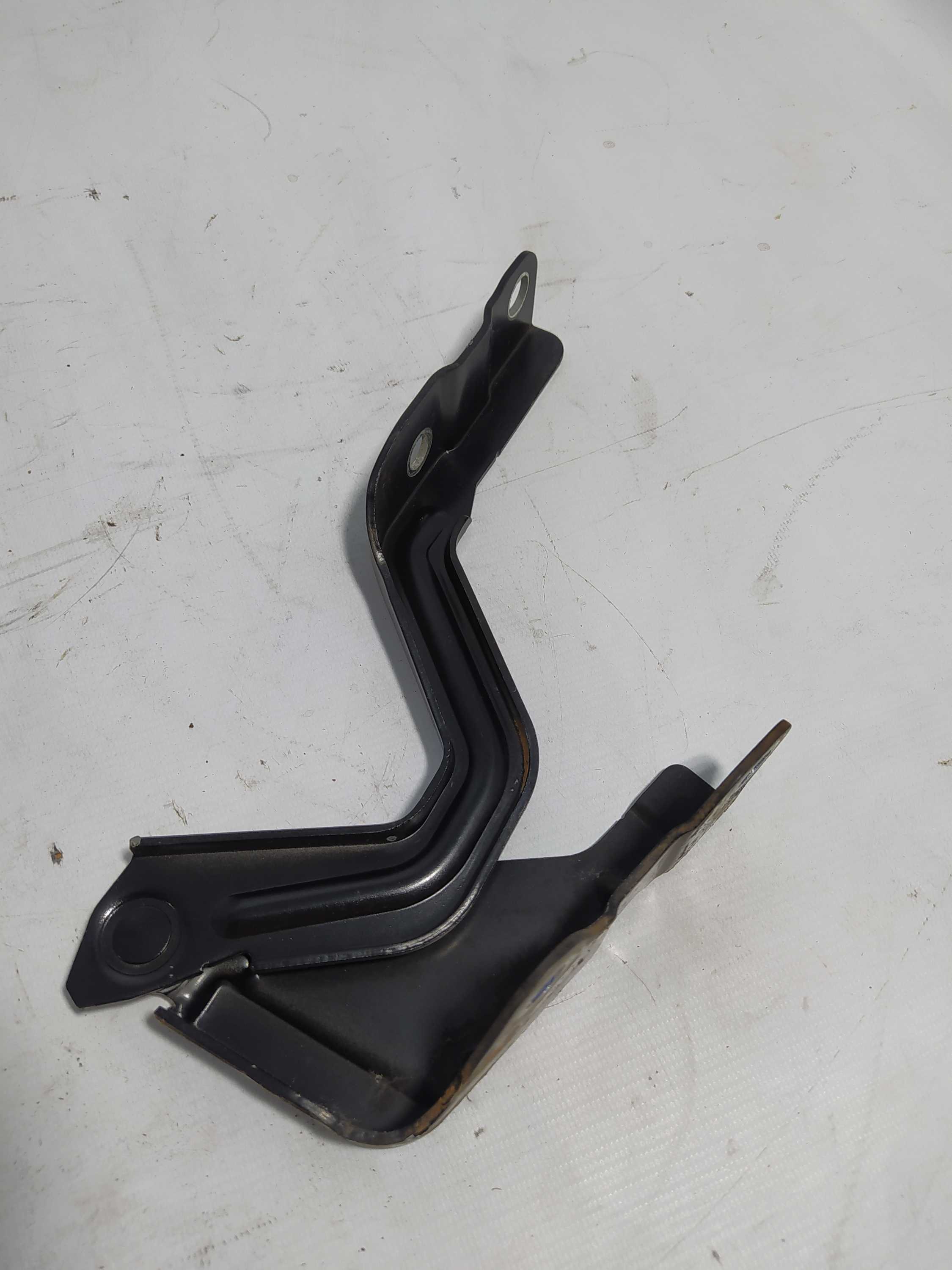 Braço Dobradiça Esquerda Capô Hyundai Hb20s 1.6 2016