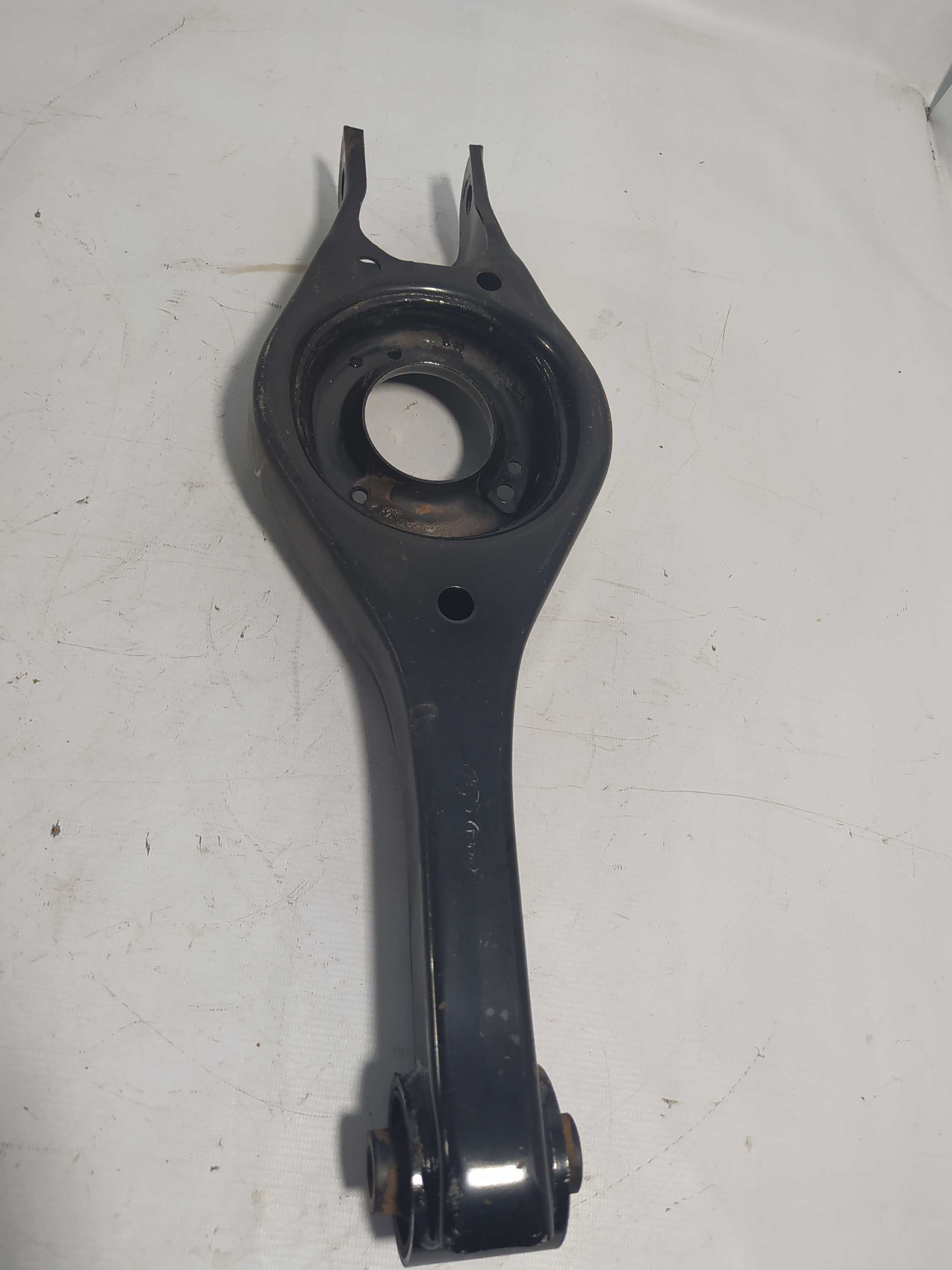 Bandeja Balança Suspensão Traseira Hyundai I30 2009 A 2012 2