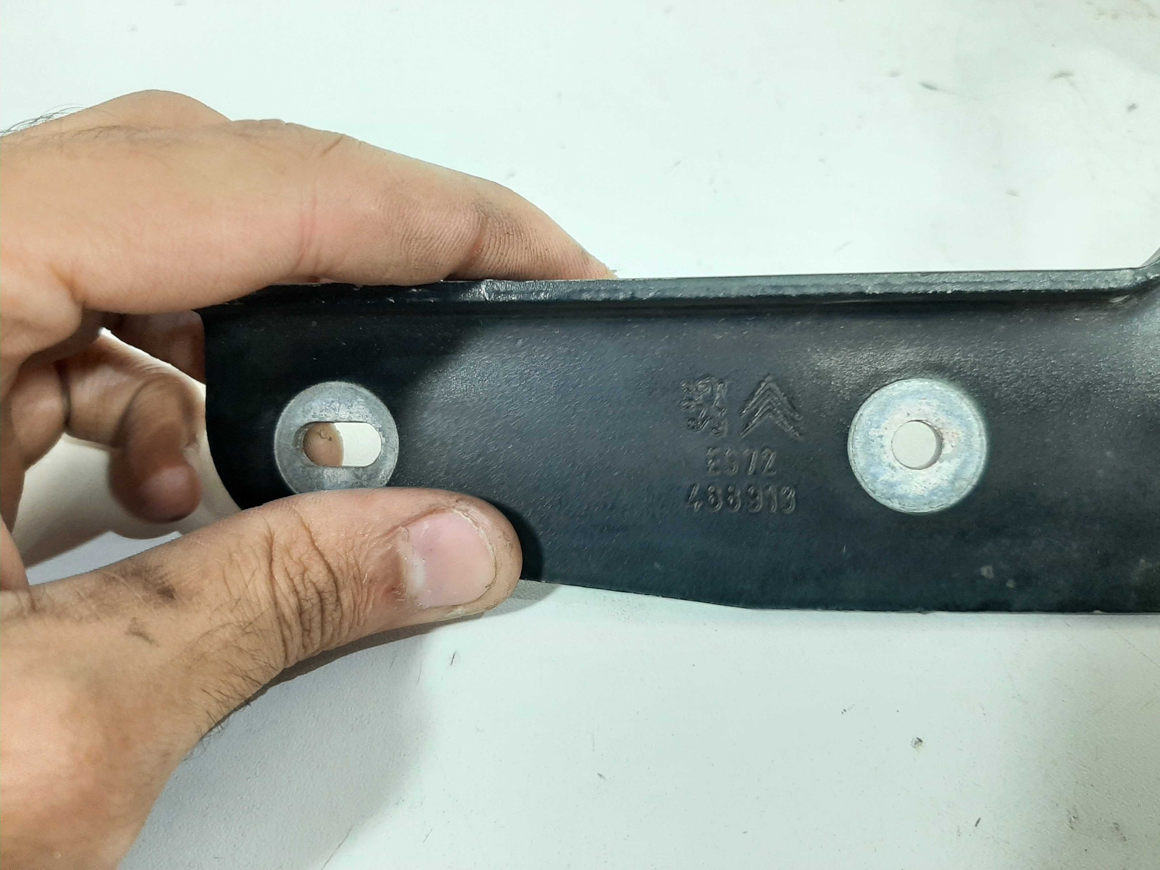Dobradiça Capo Dianteiro Direito Citroen C4 Hatch 2007 A 201 2