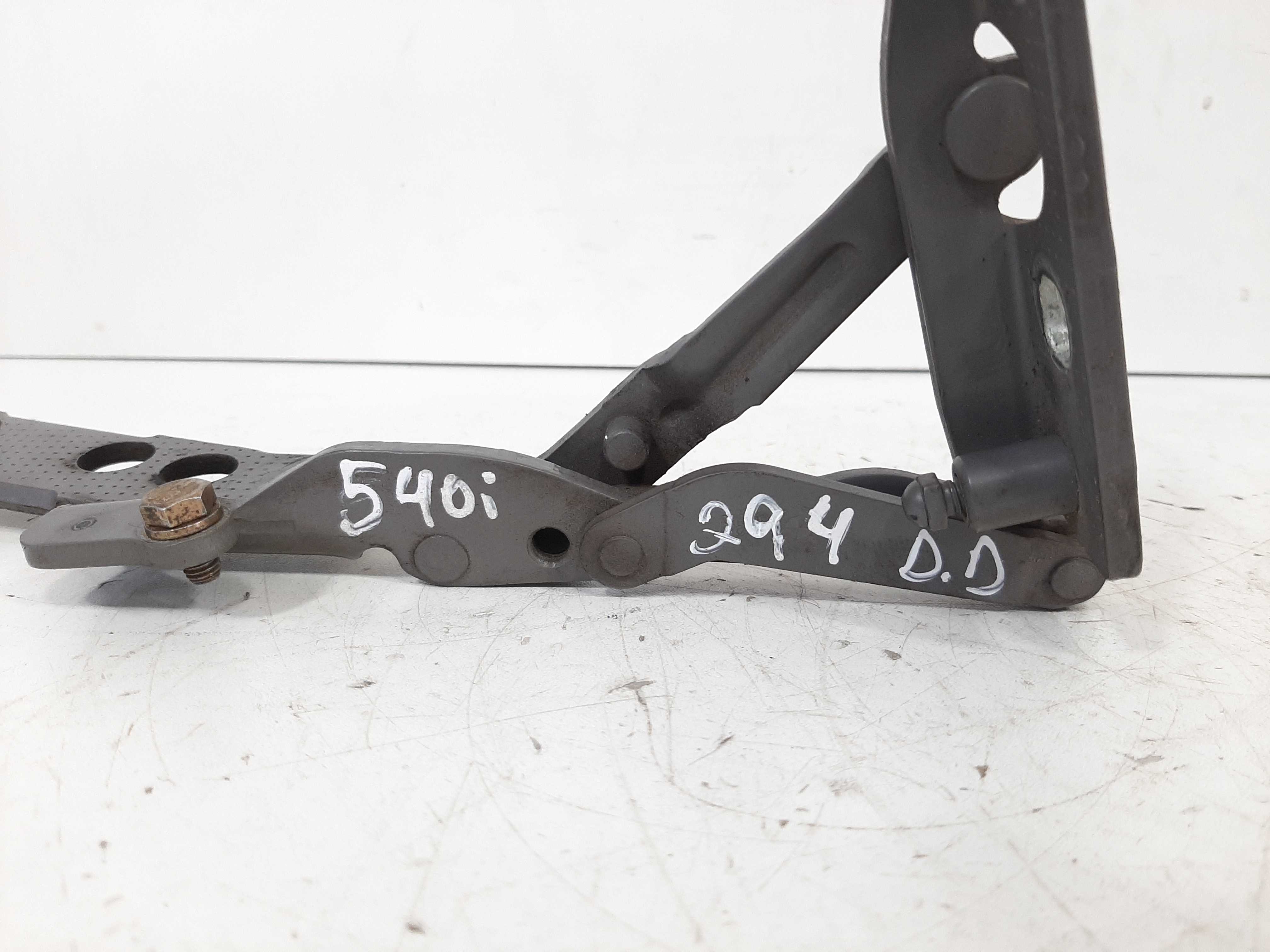 Dobradiça Direita Capô Bmw 540i 1996 1997 1998 1999 A 2004 2