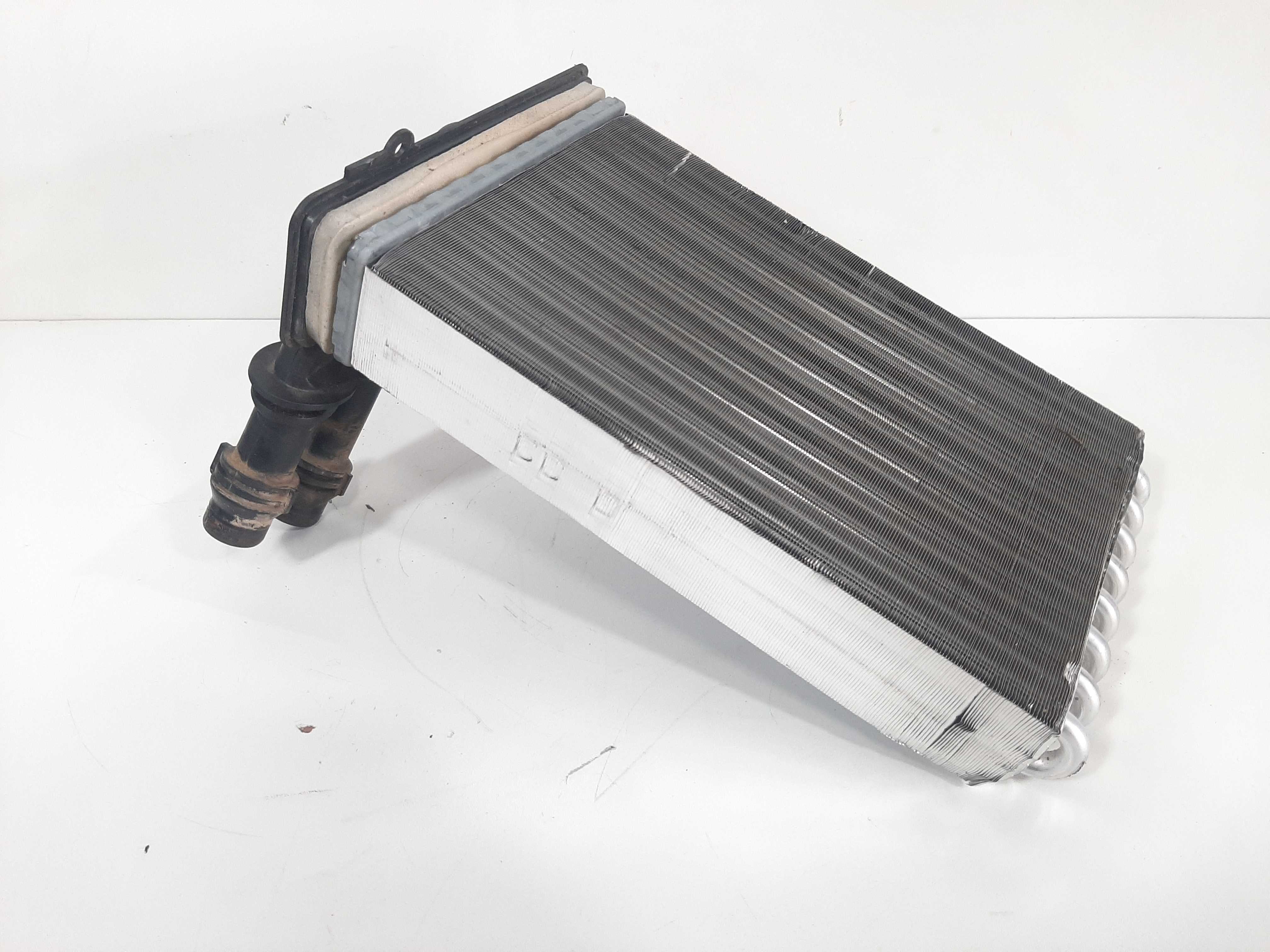 Radiador Ar Quente Audi A3 Vw Golf 2004 2005 2006 2007 2008 7