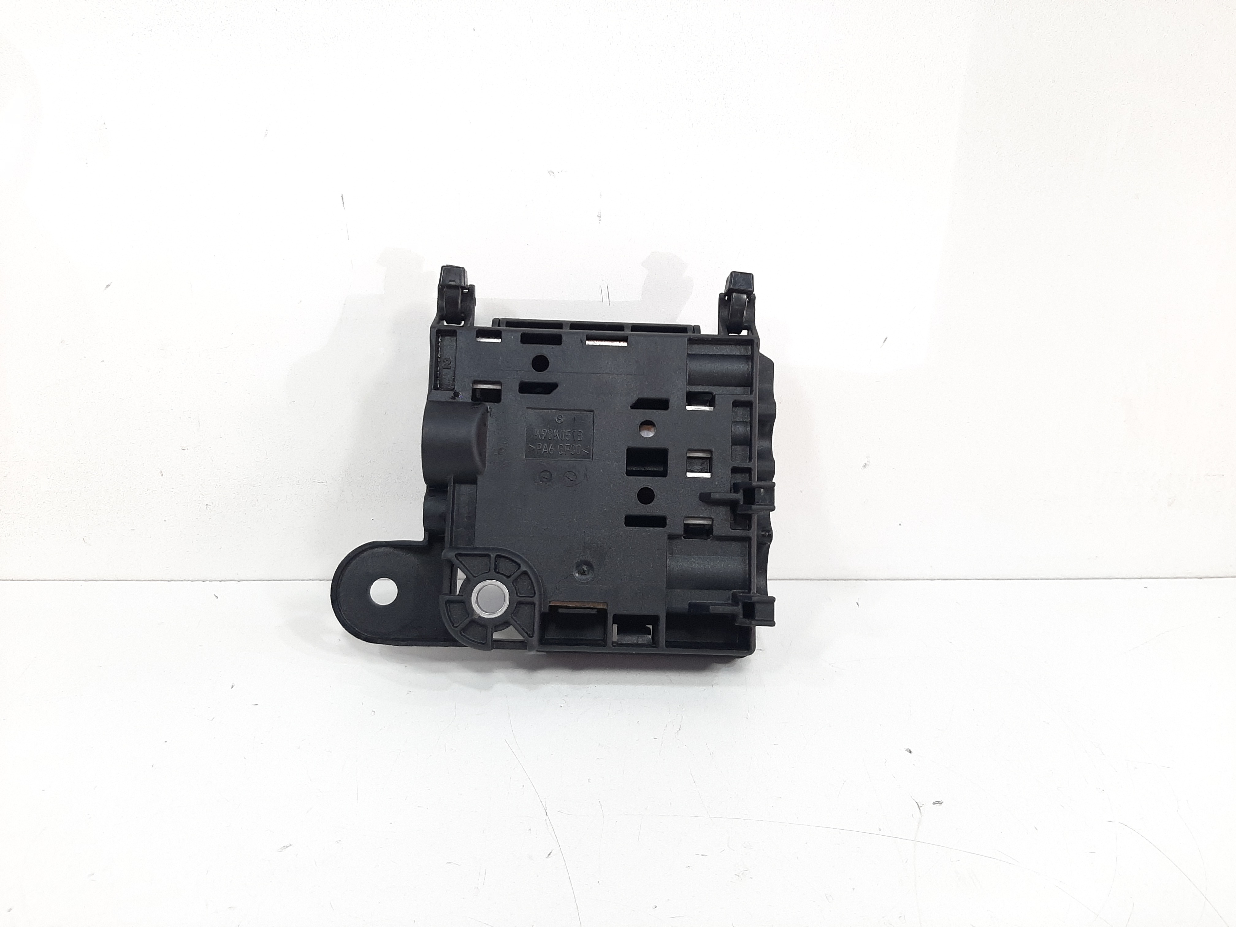 Caixa Fusível Bateria Positivo Audi A4 1.8 2013 2014 2015 6