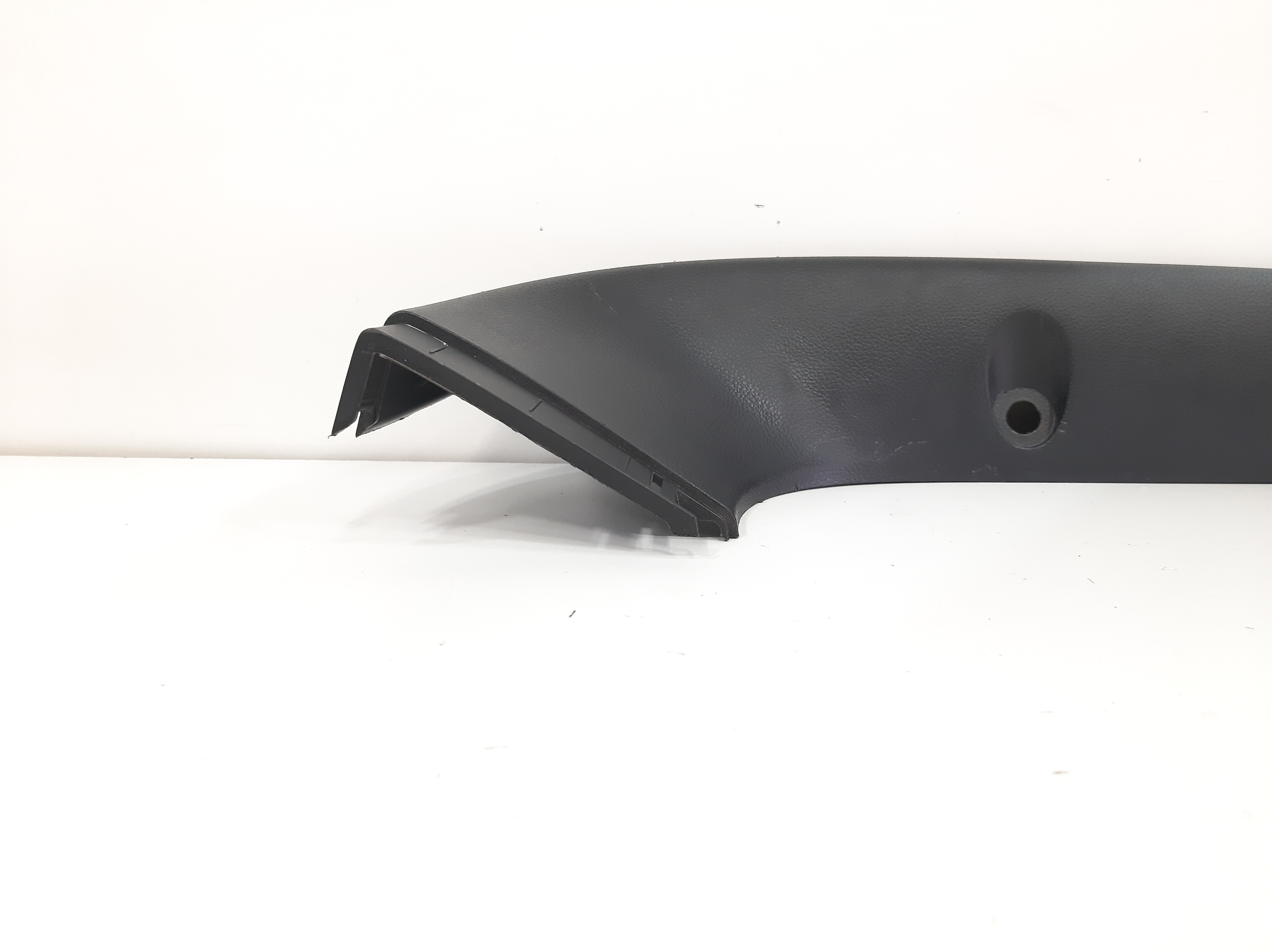 Moldura Porta Malas Traseira Esquerda Cruze Hatch 2011 A 16 3