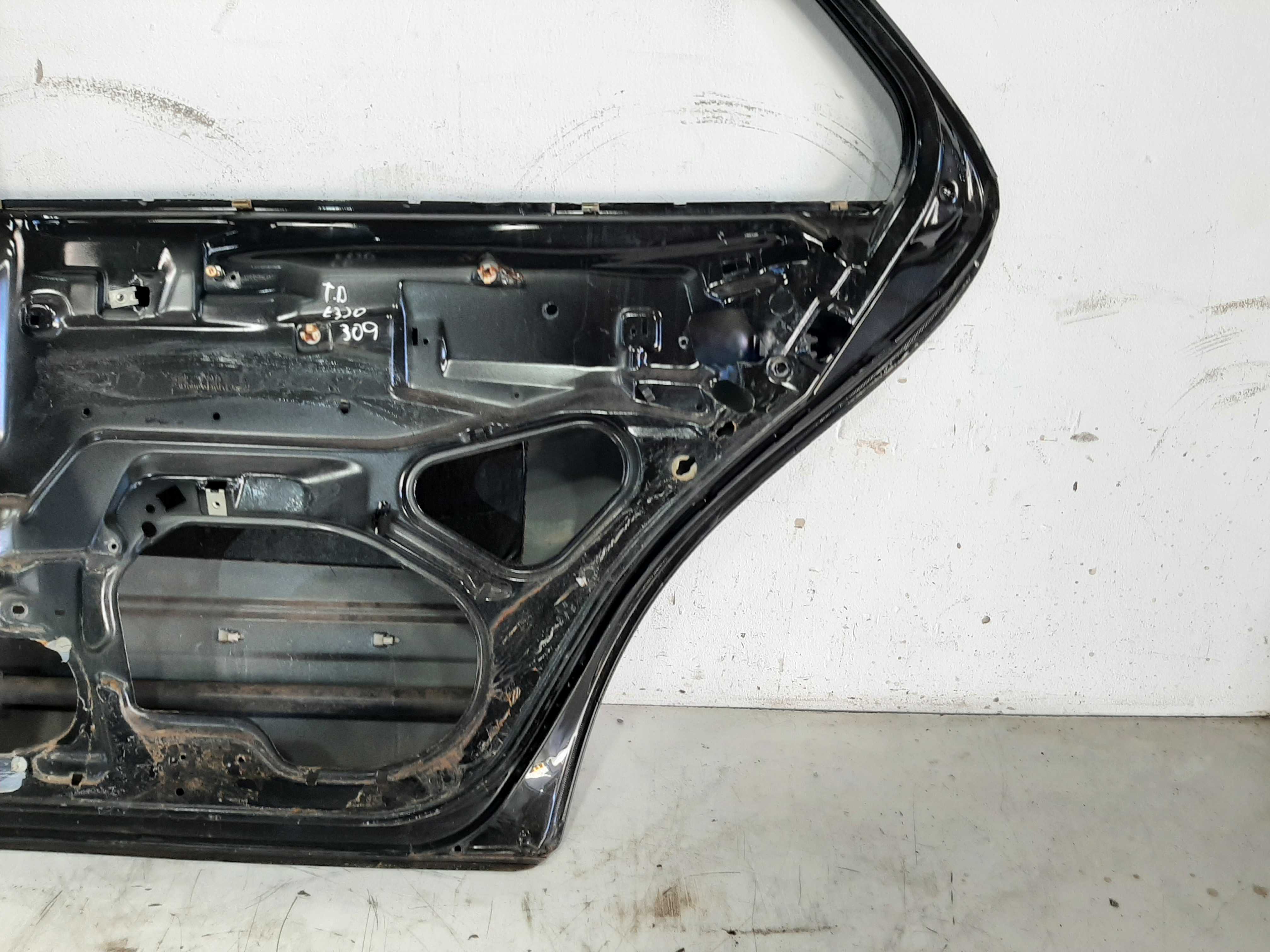 Porta Traseira Direita Mercedes E320 W210 1998 1999 A 2002 3