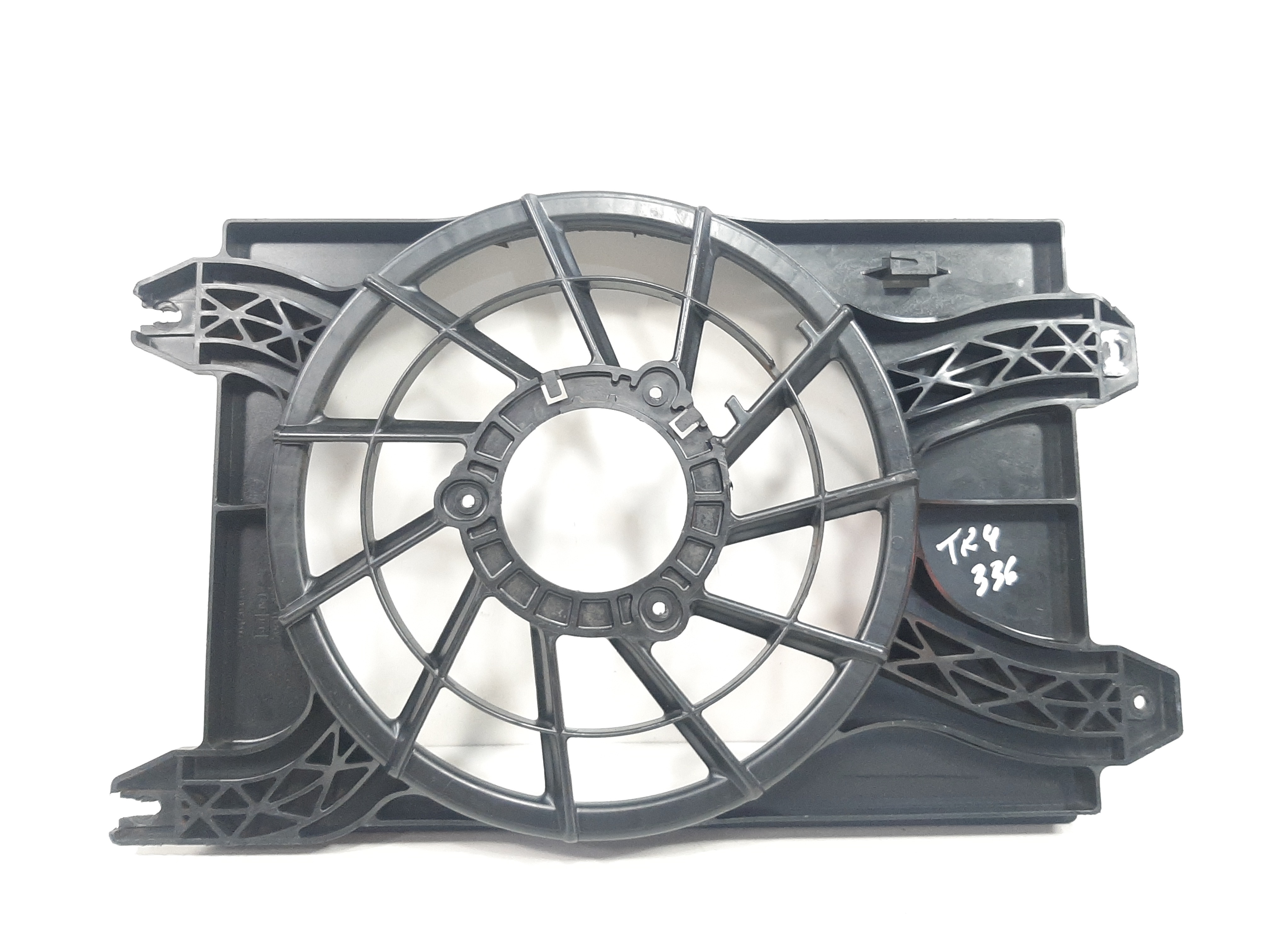 Defletor Ventoinha Mitsubishi Pajero Tr4 2.0 2003 2004 2005 6