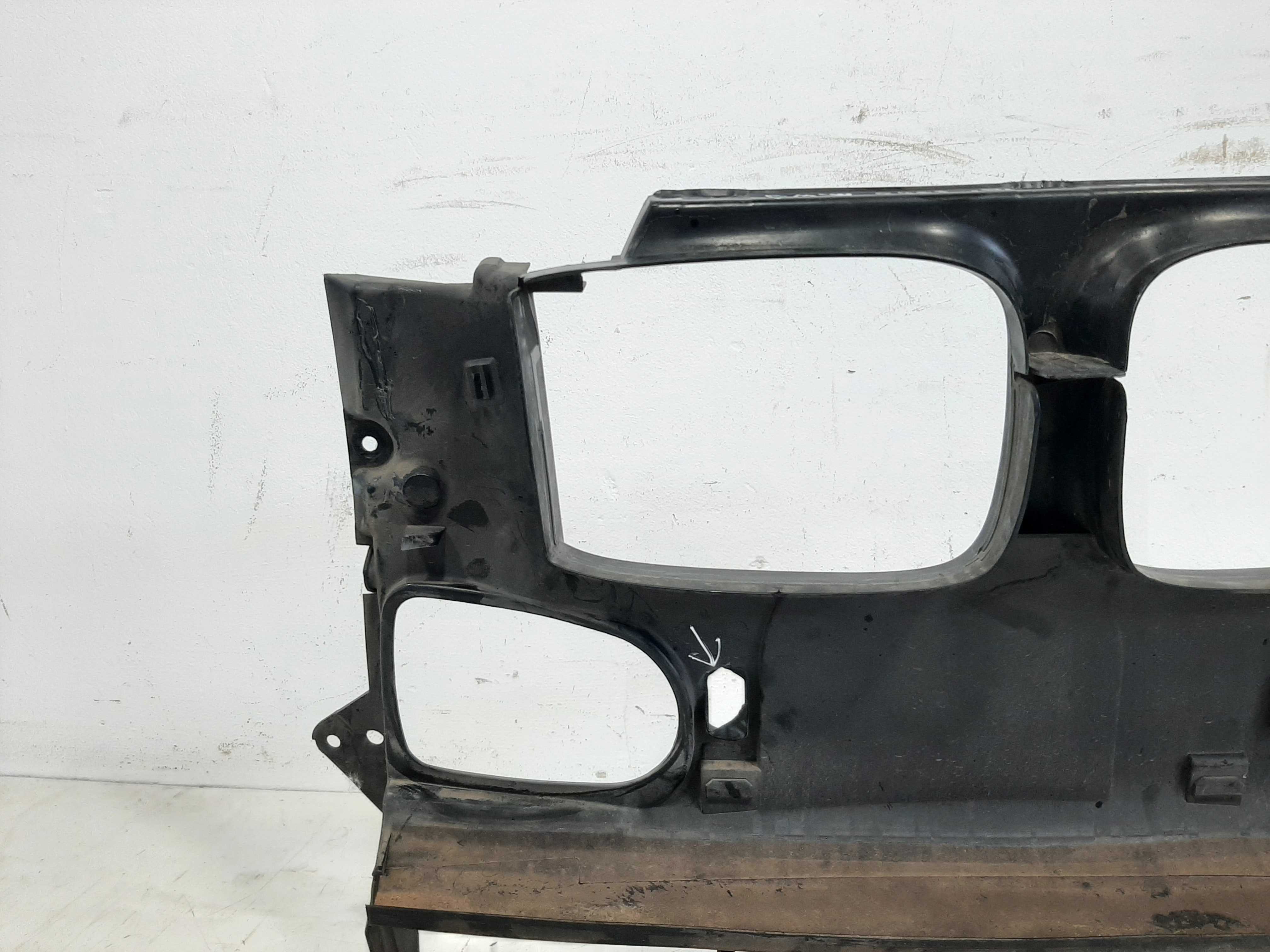 Suporte Radiador Bmw 540i Código: 5171-8 159 959 C/ Avaria 10