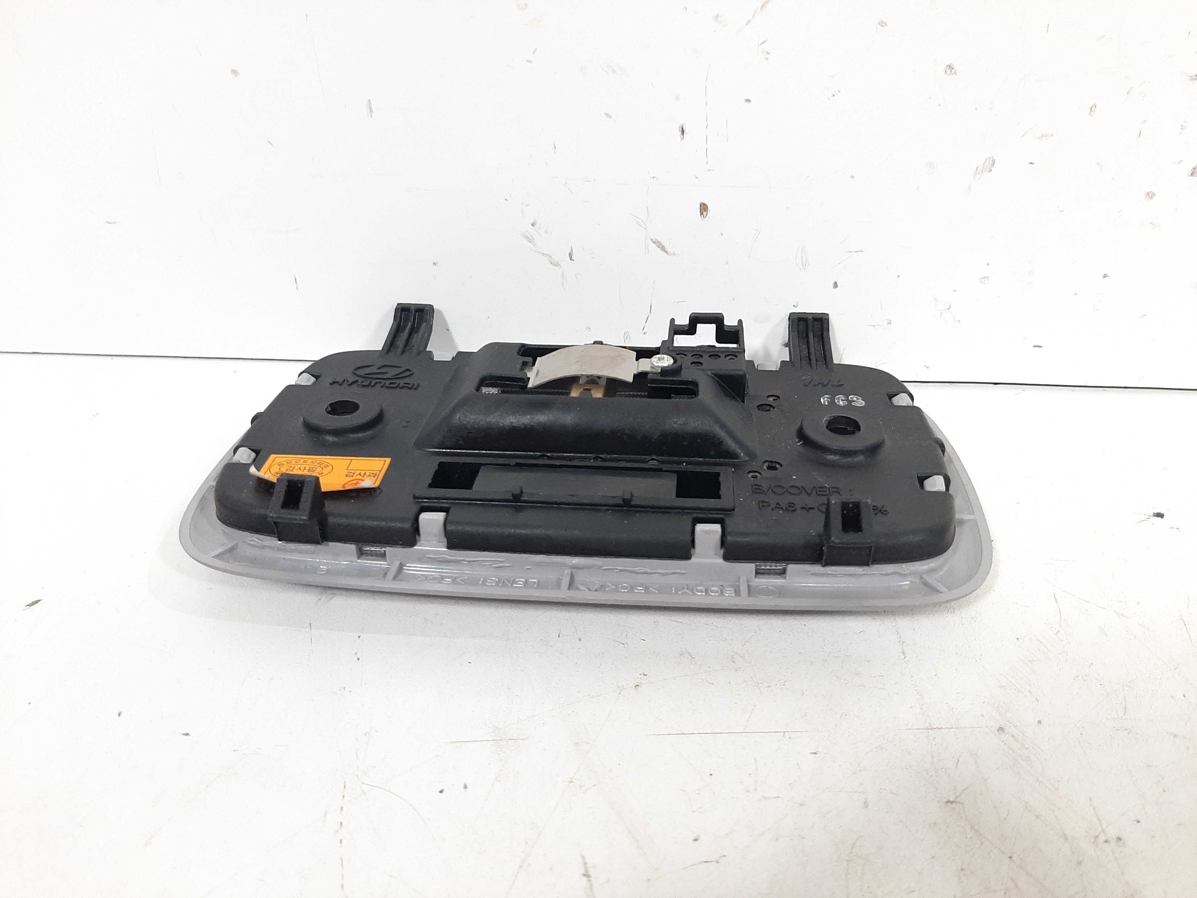 Luz Cortesia Interna Traseira Hyundai I30 2009 2010 A 2012 8
