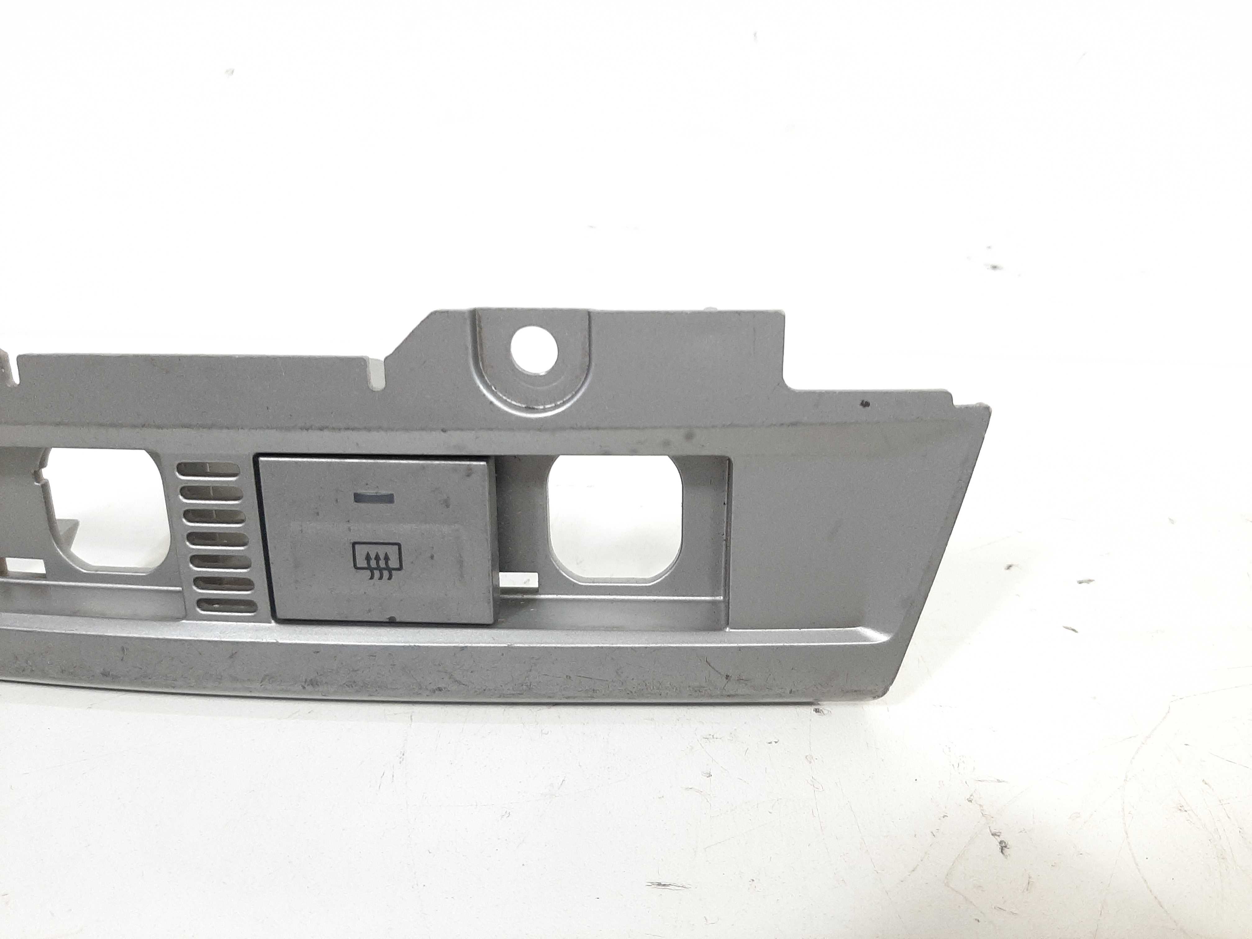 Botão Desembaçador Focus Sedan C/ Moldura 2009 2010 A 2012 6