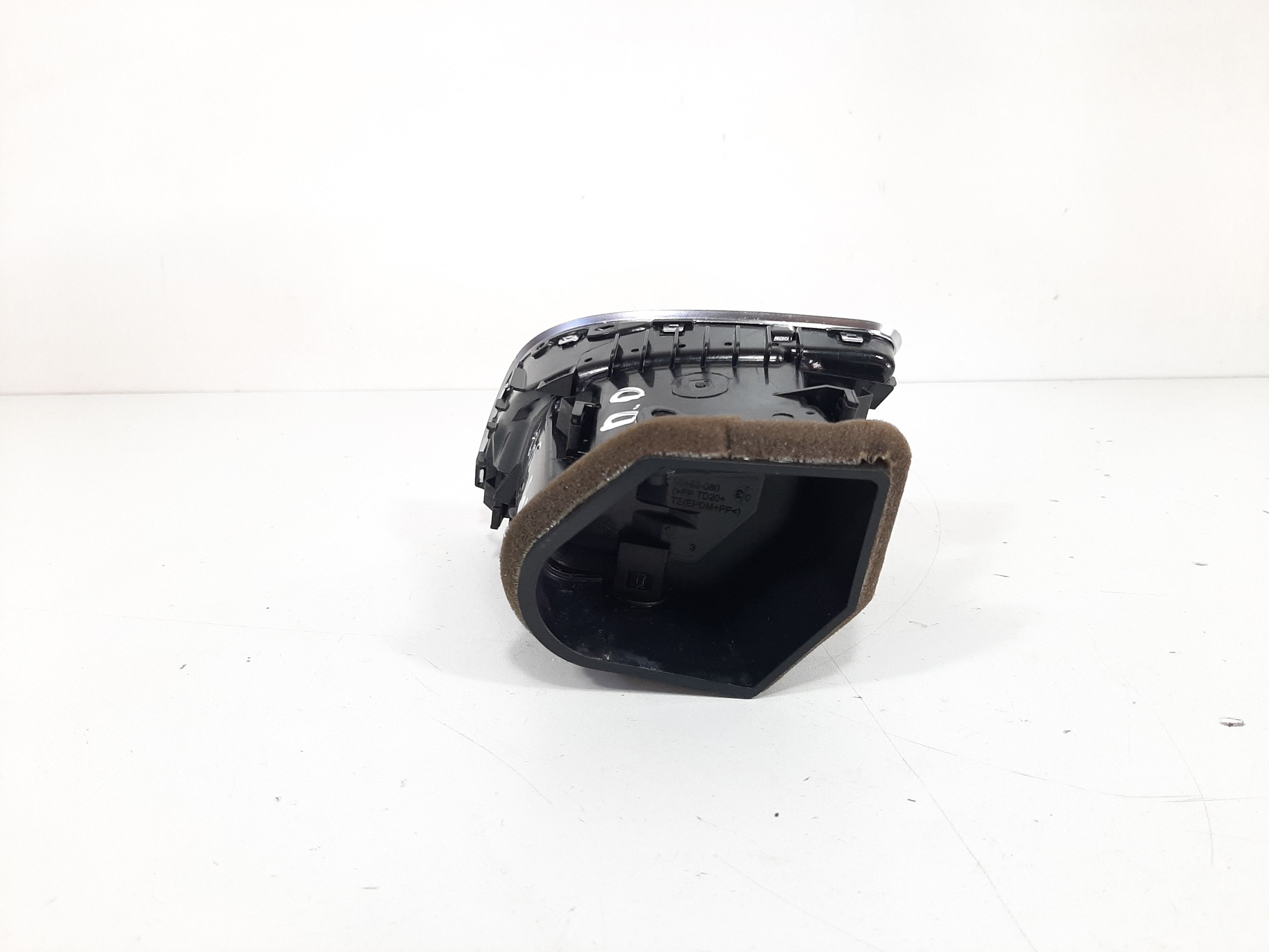 Difusor Ar Dianteiro Direito Audi A4 2010 2011 2012 A 2015 1