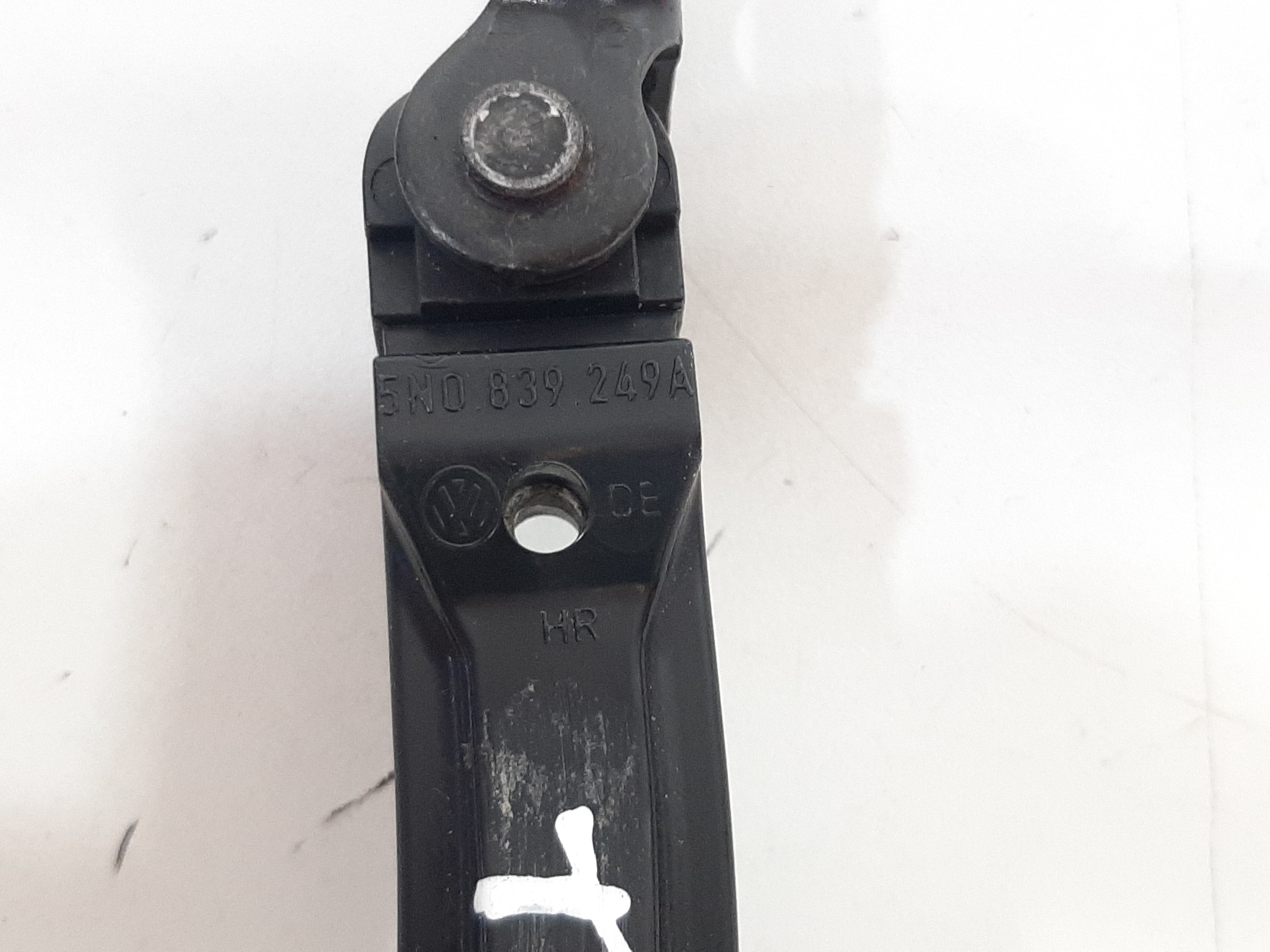 Limitador Porta Traseira Direita Vw Tiguan 2012 2013 A 2017 5