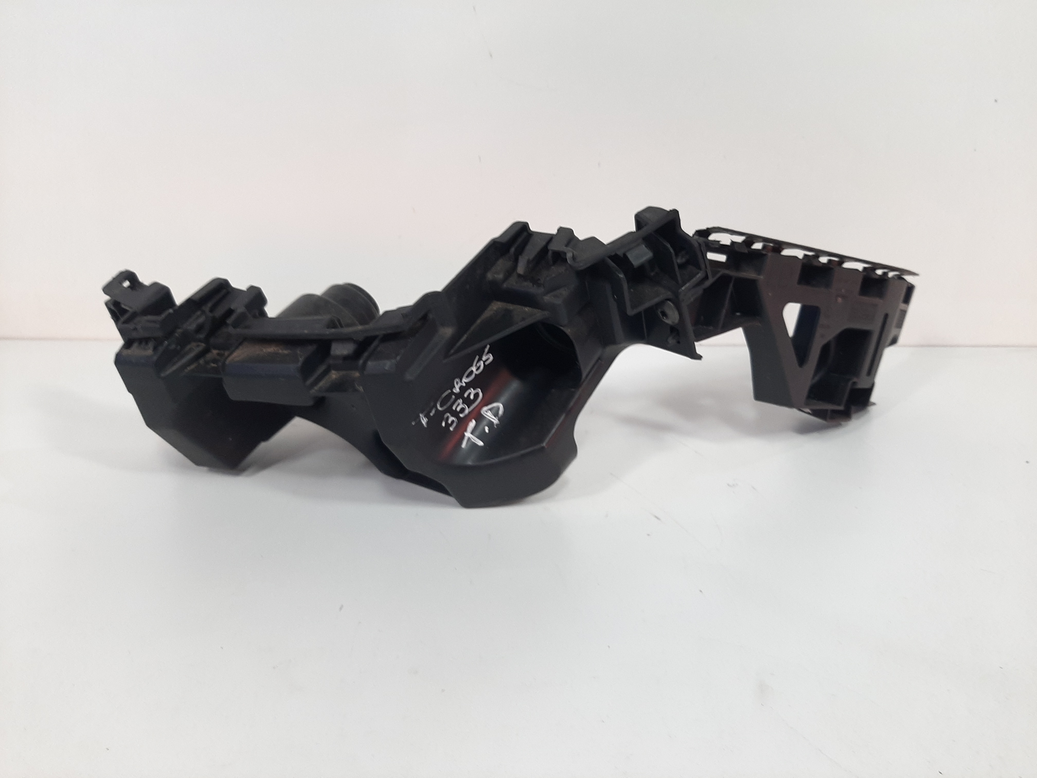 Guia Para-choque Traseiro Direito Vw T-cross 2019 2020 2022 8