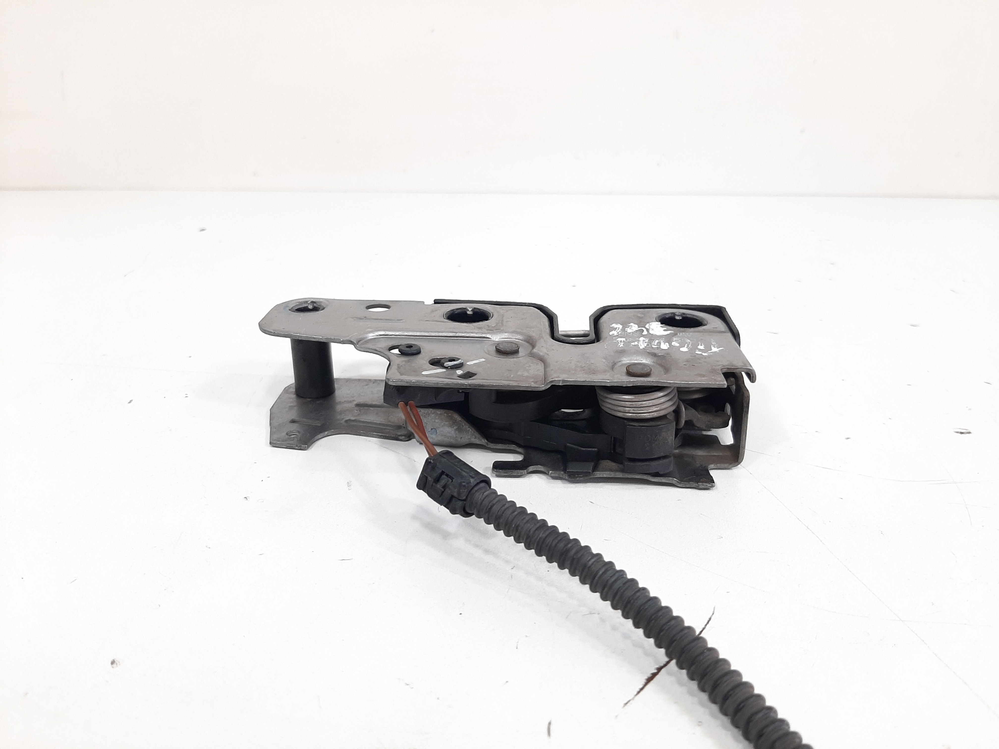 Fechadura Capô Volkswagen Vw Tiguan 2012 2013 2014 A 2017 9