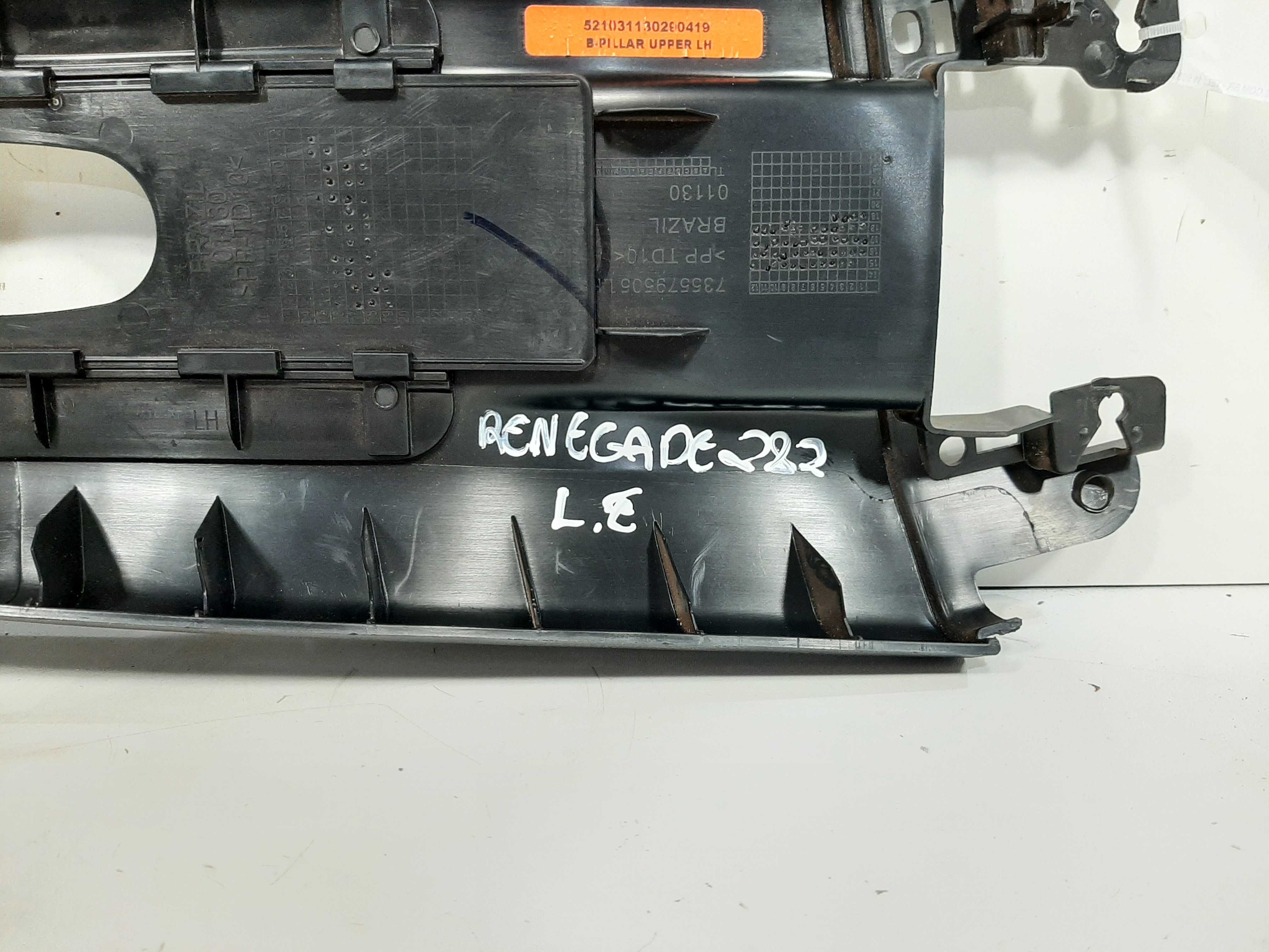 Acabamento Coluna  Esquerdo Renegade 2016 2017 A 2020 8