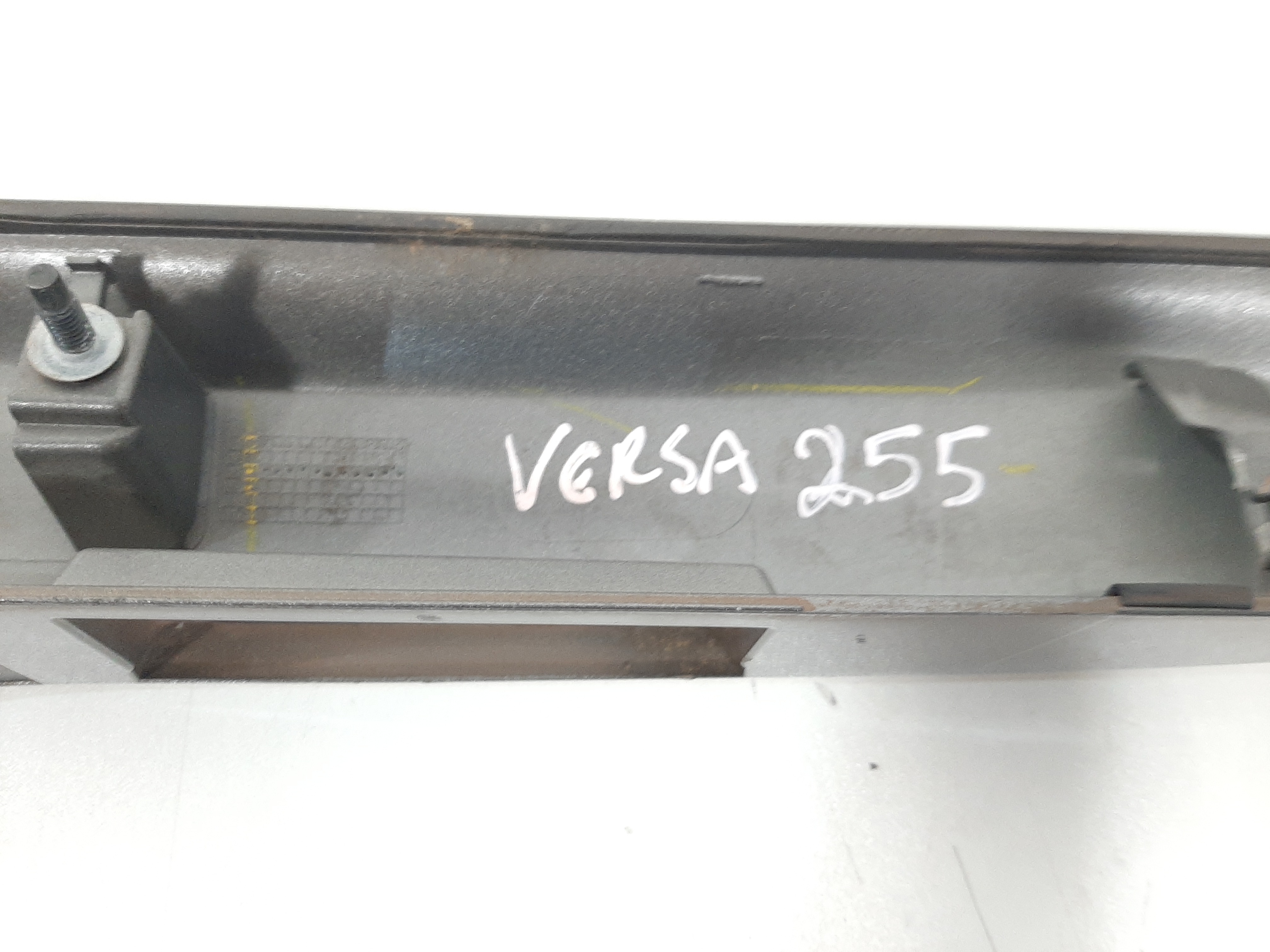 Moldura Luz Placa Nissan Versa 1.6 2011 2012 2013 1