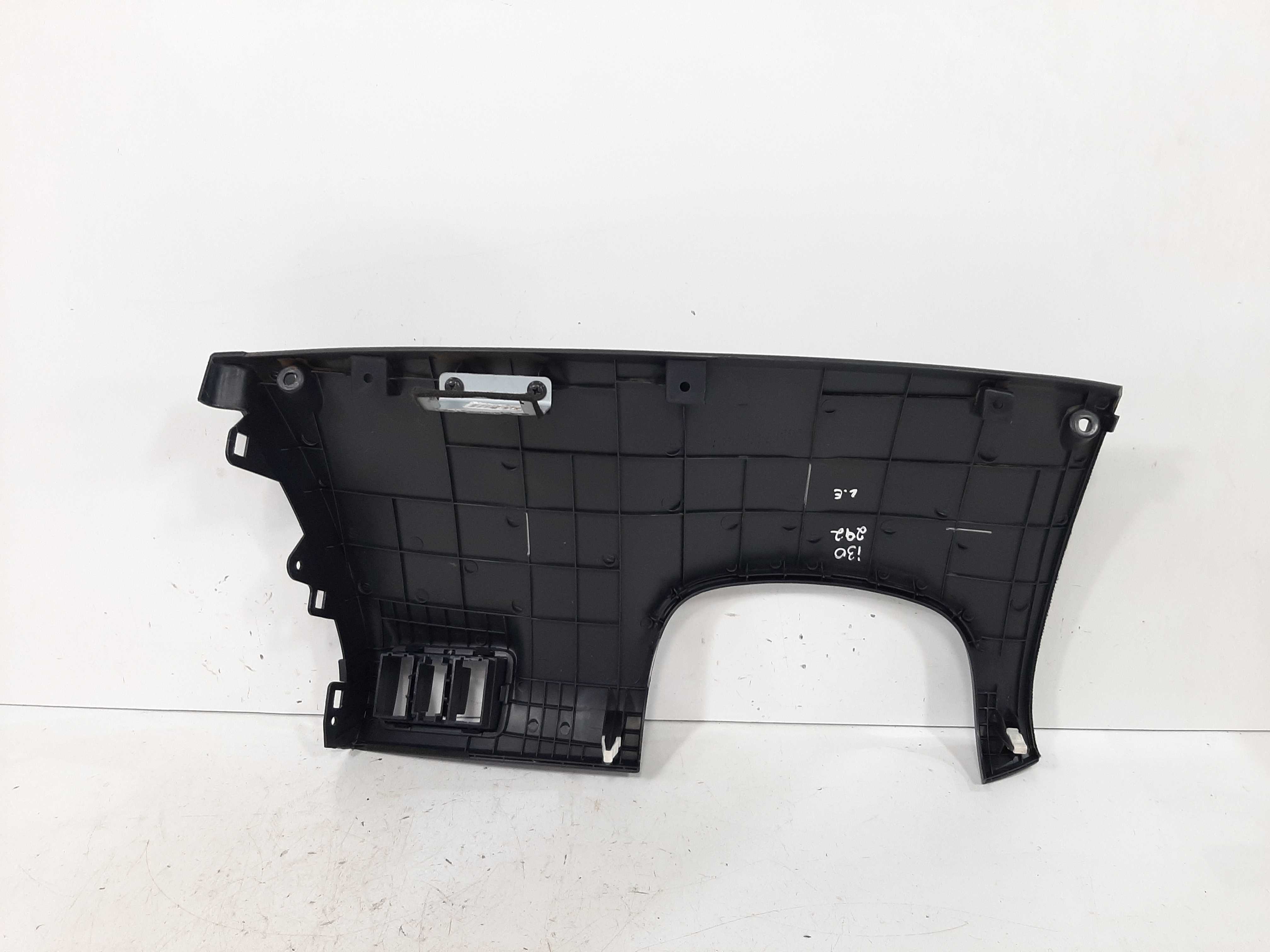 Moldura Inferior Esquerda Painel Hyundai I30 2009 A 2012 8