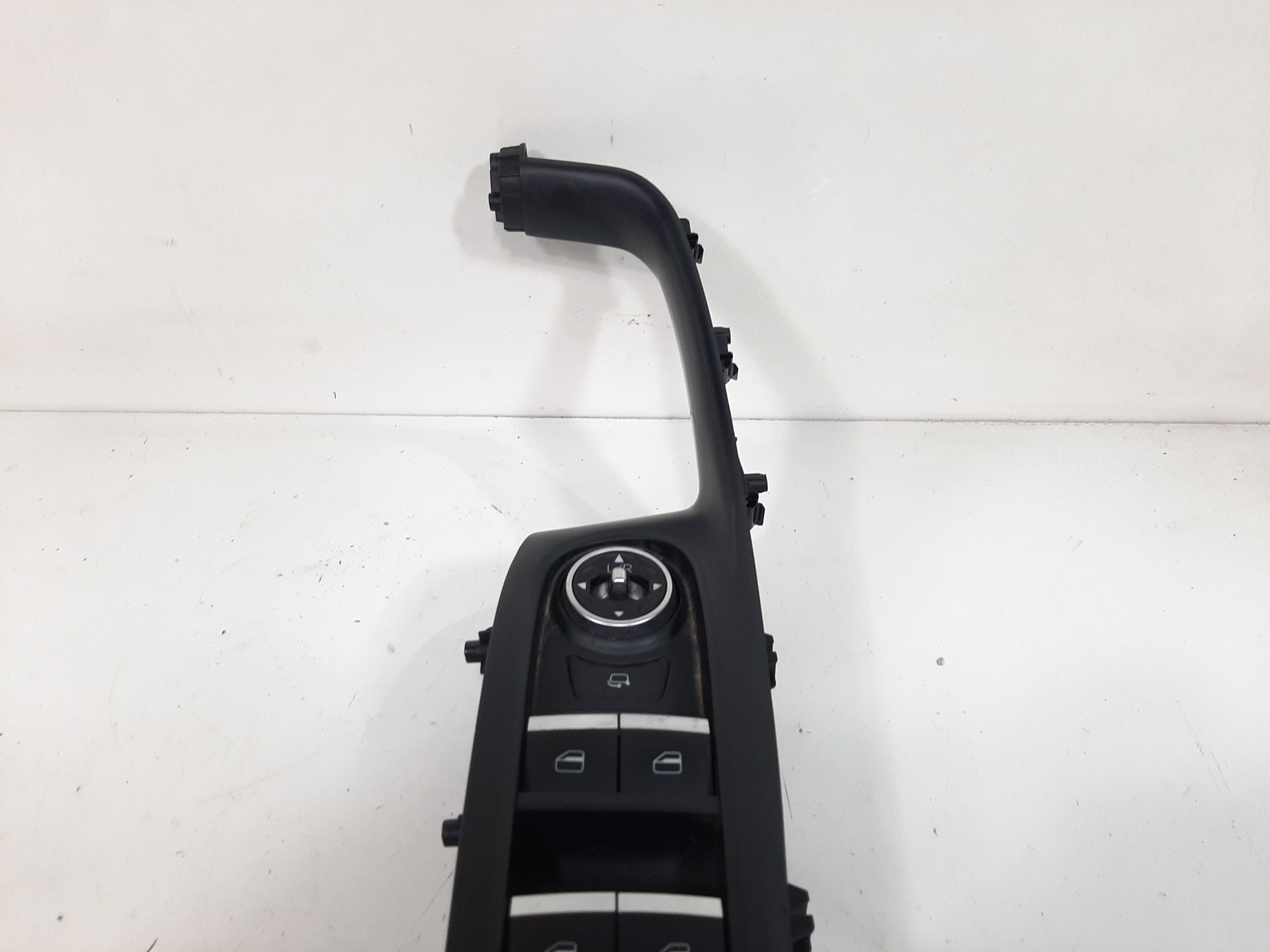 Comando Vidro Elétrico Diant. Esquerdo Tiggo 8 2019 A 2022 2