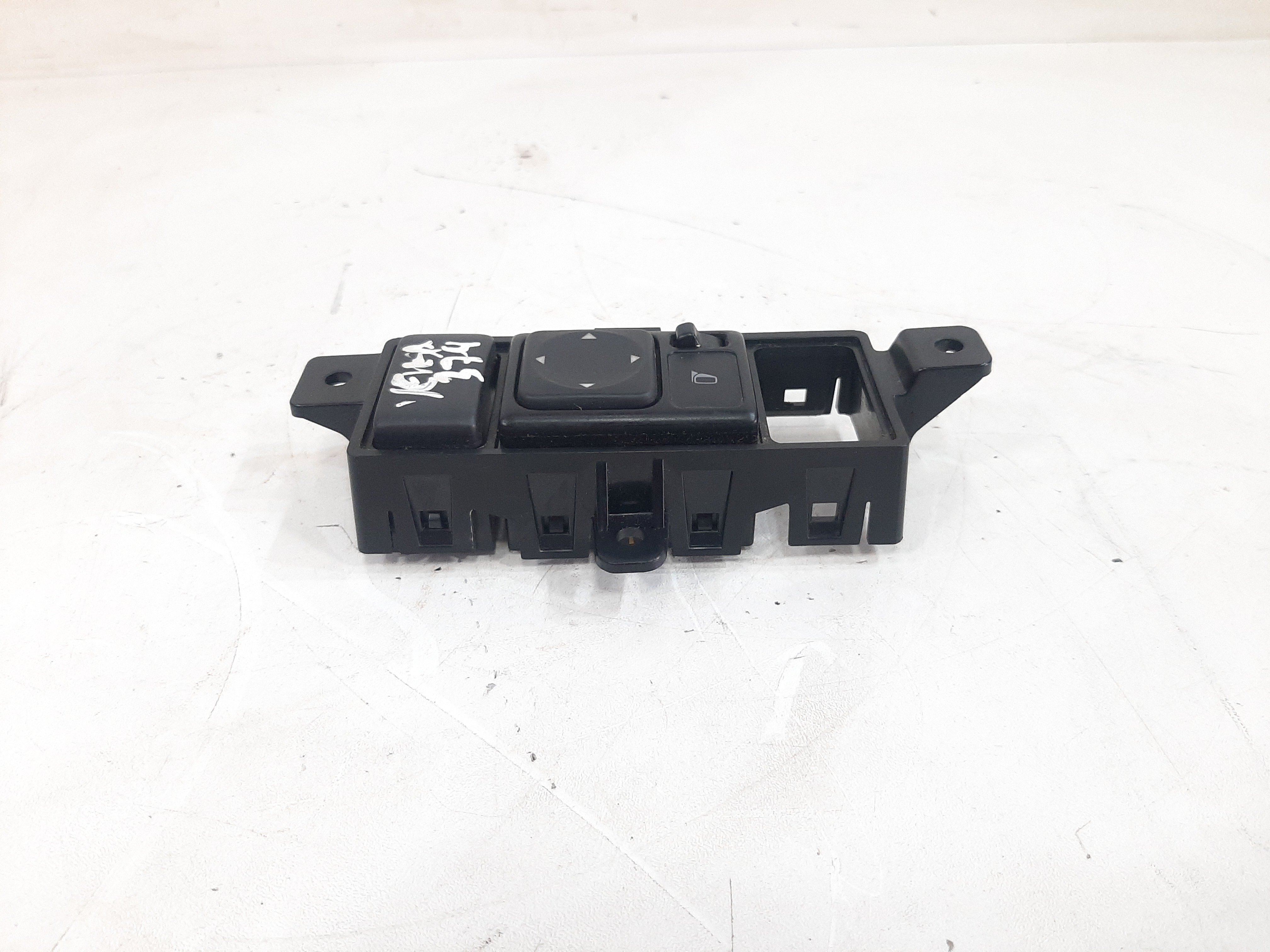 Botão Comando Retrovisor Elétrico Nissan Versa 2011 A 2016 2